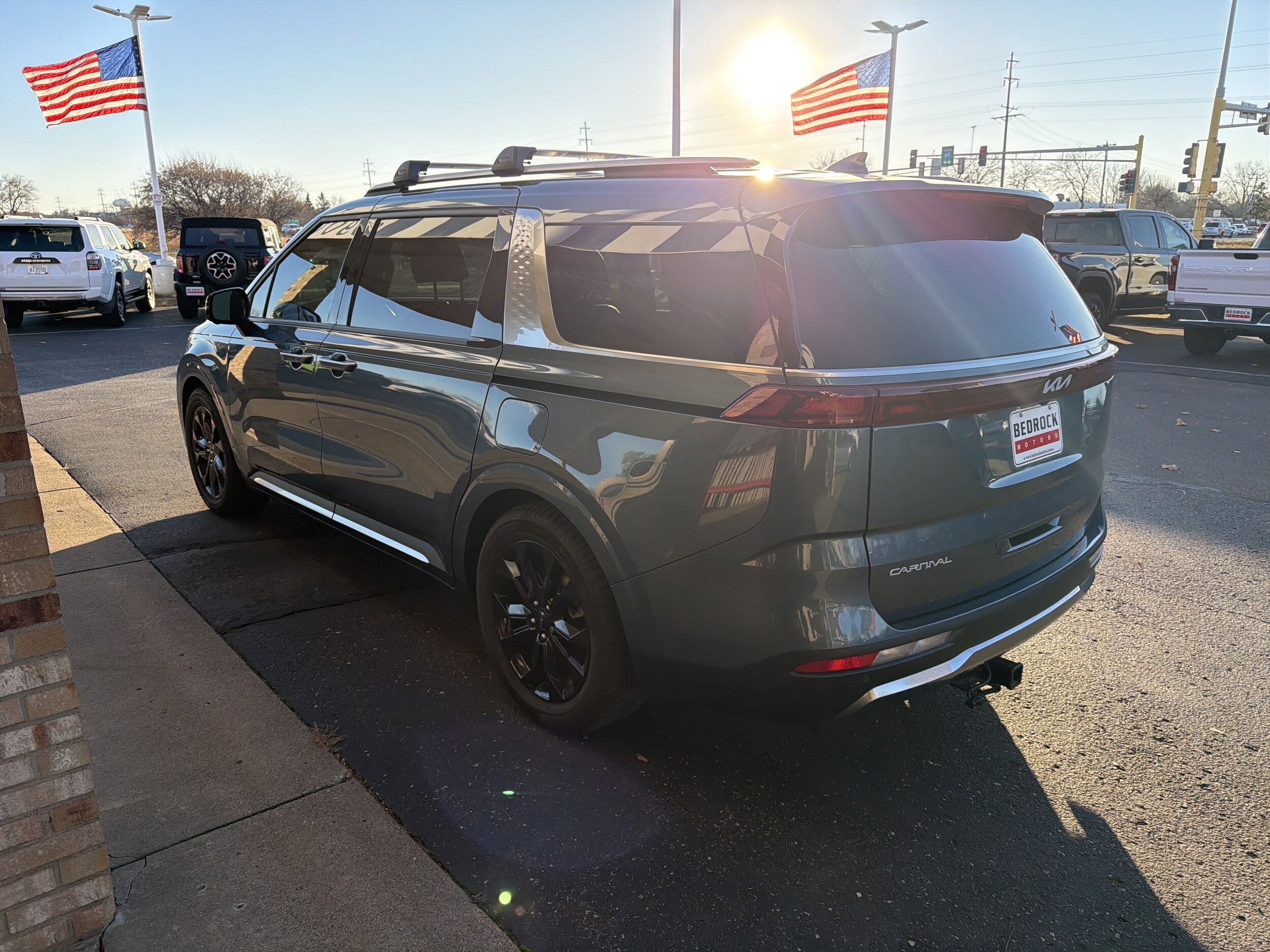 2023 Kia Carnival SX Prestige photo 2