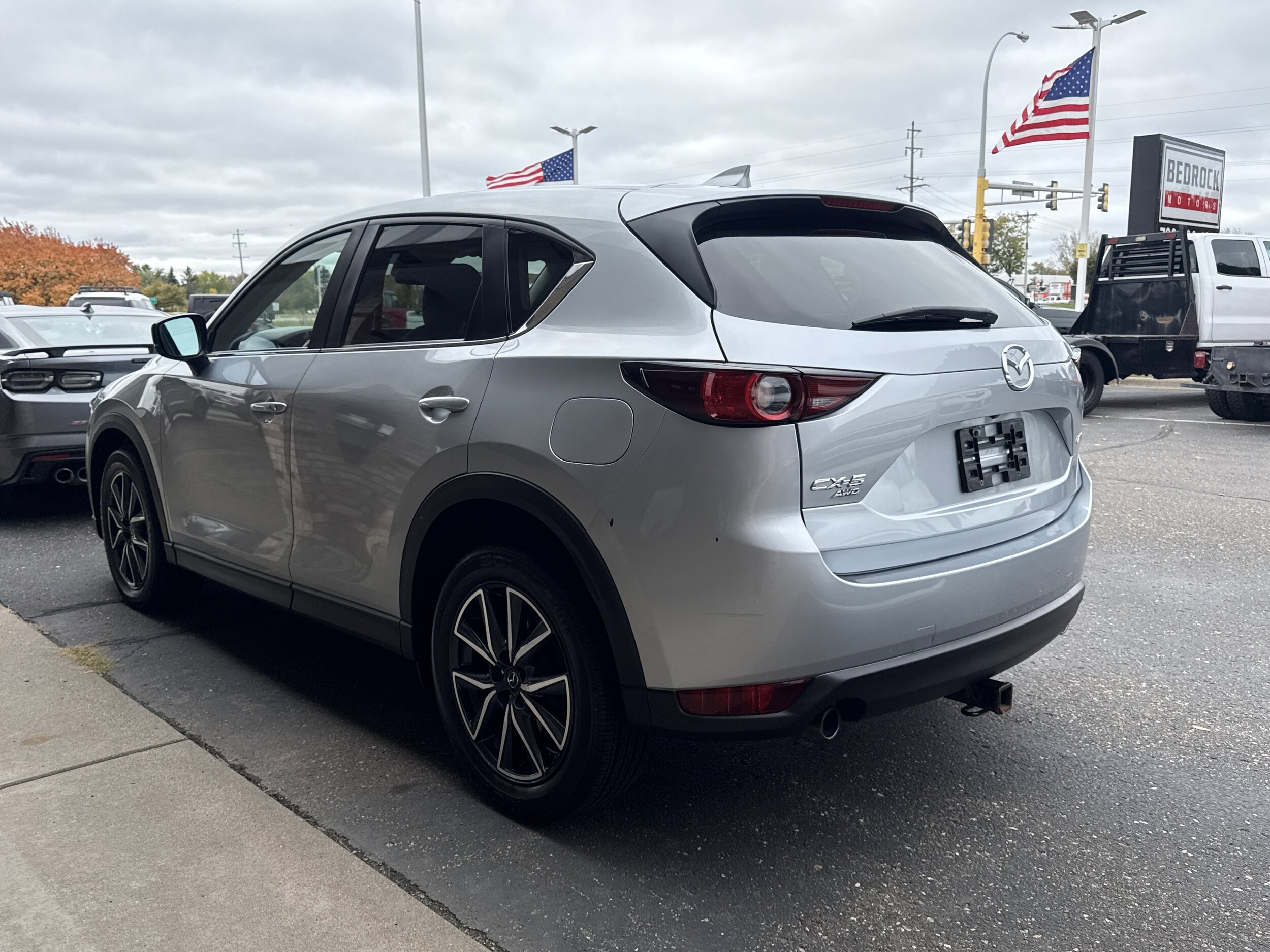 2018 Mazda CX-5 Touring photo 2