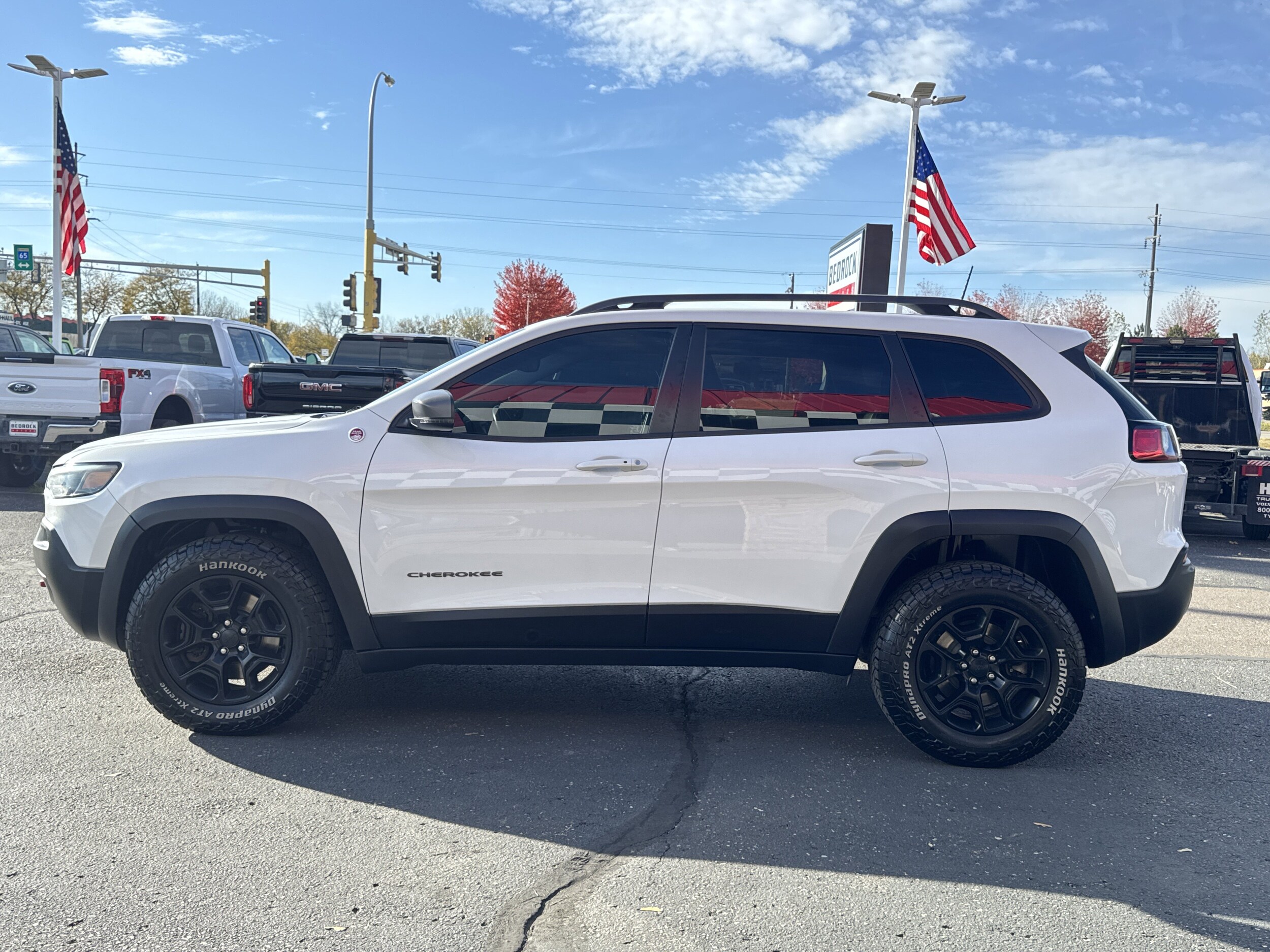 2019 Jeep Cherokee Trailhawk photo 3