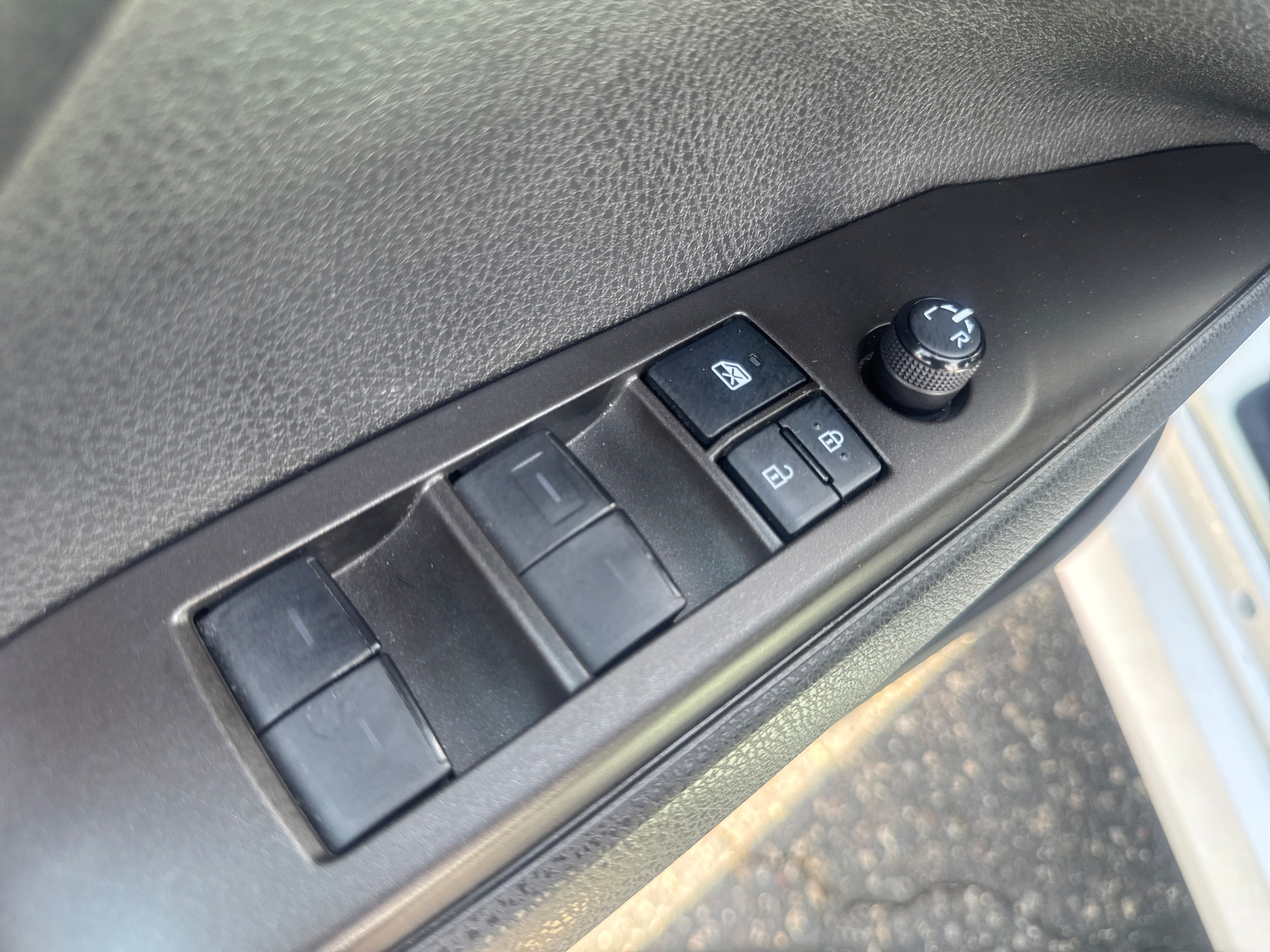 2022 Toyota Camry LE - Photo 14