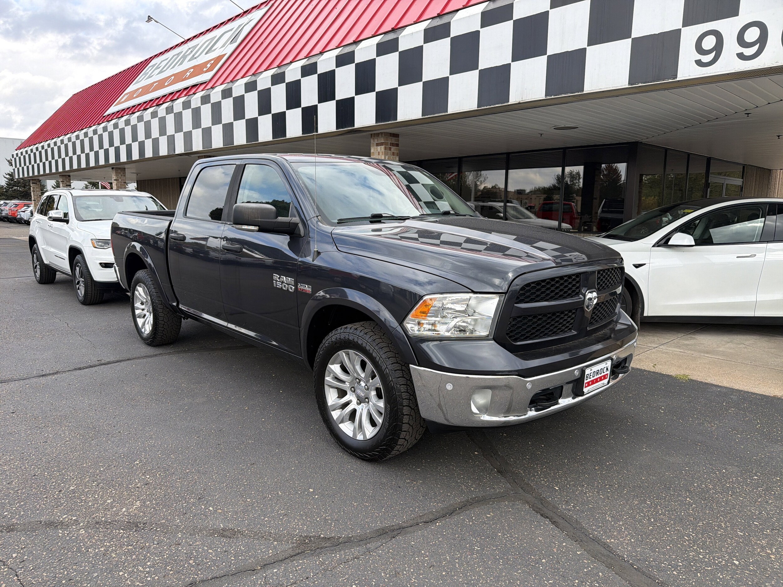 2016 Ram 1500 Outdoorsman photo 2