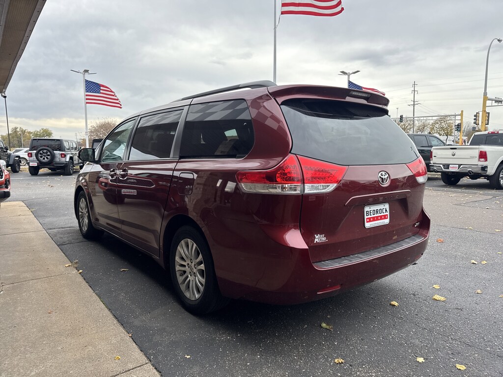 Used 2014 Toyota Sienna XLE Van