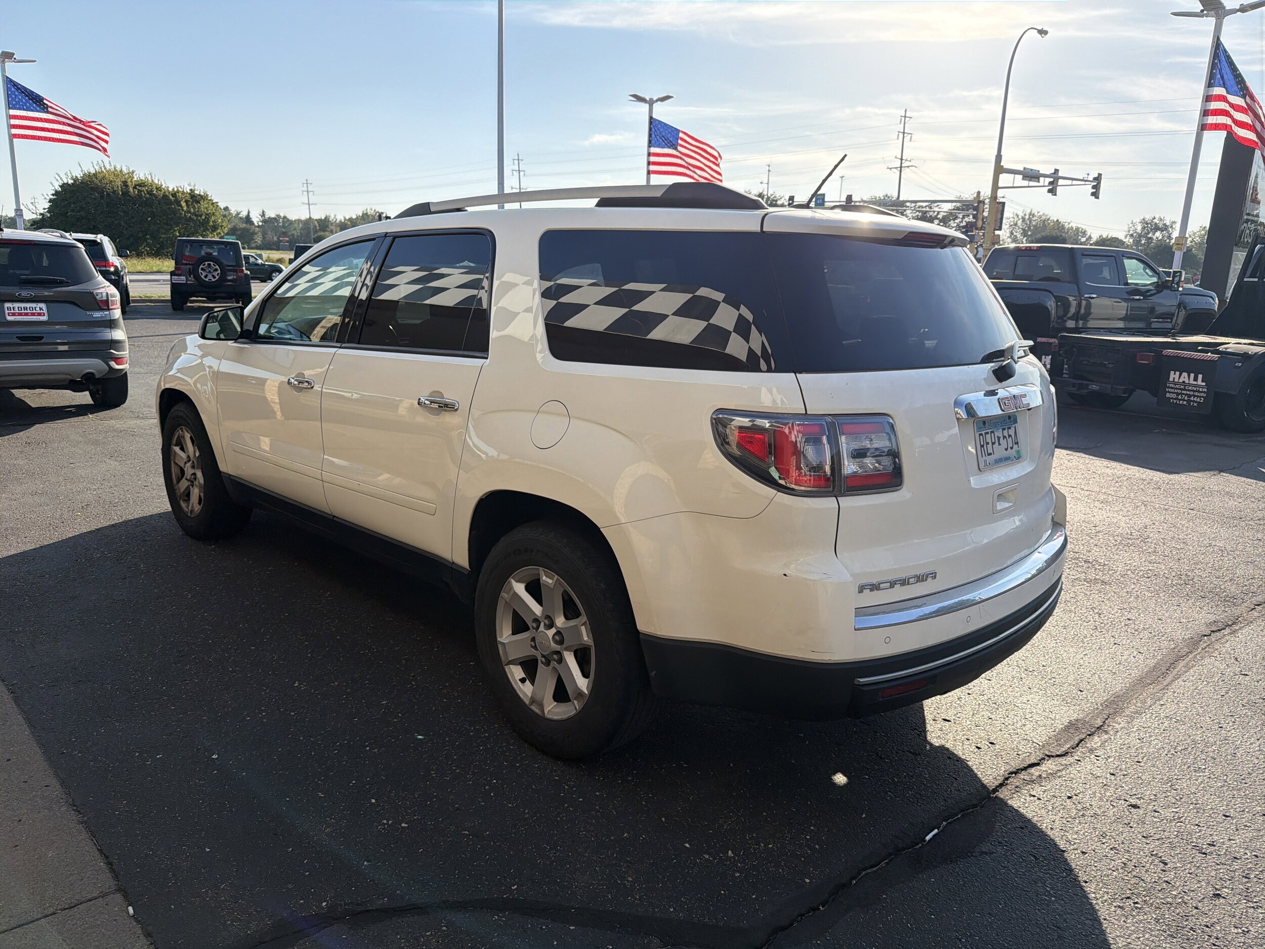 2014 Gmc Acadia SLE photo 2