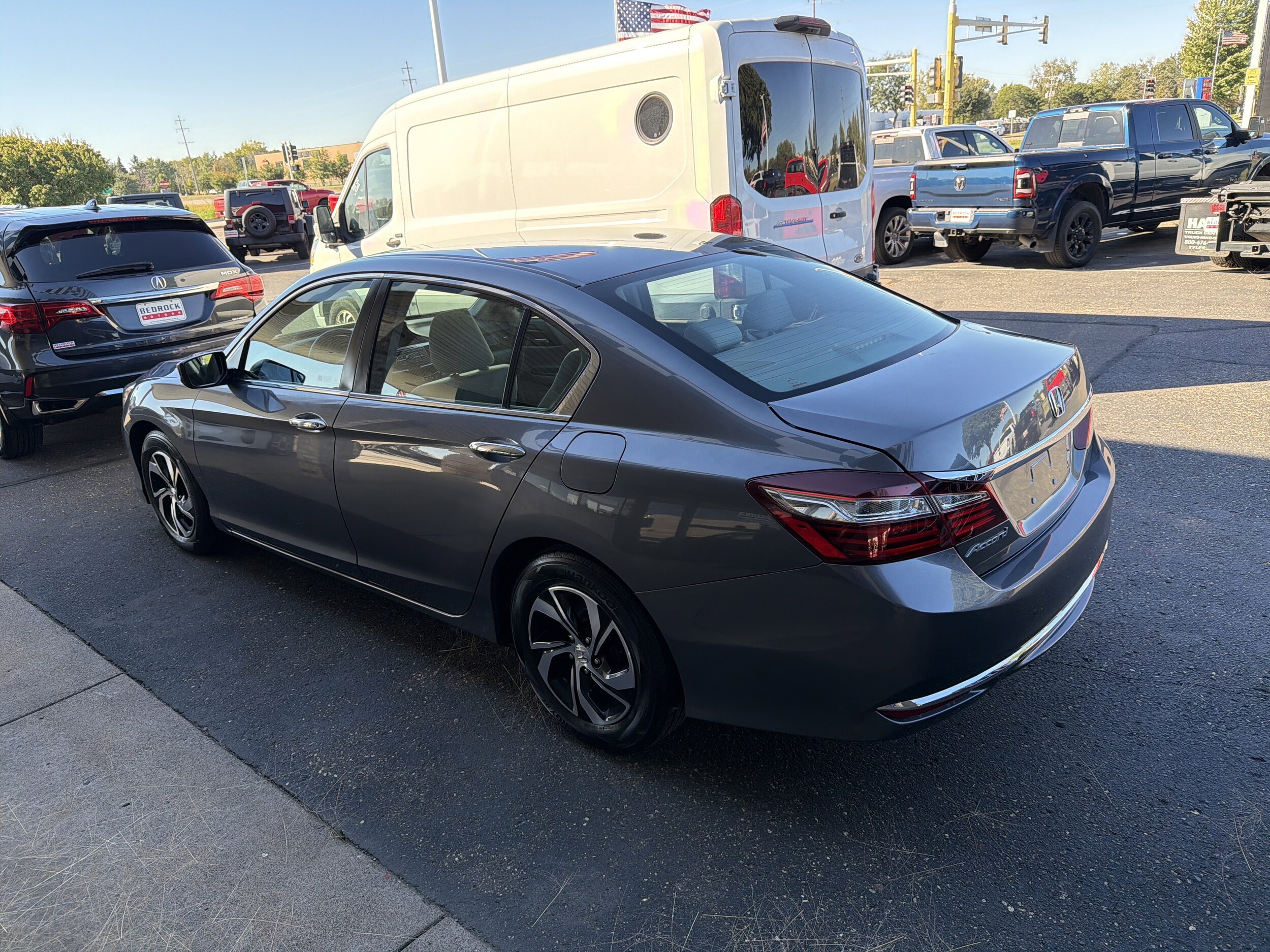 2017 Honda Accord LX photo 3
