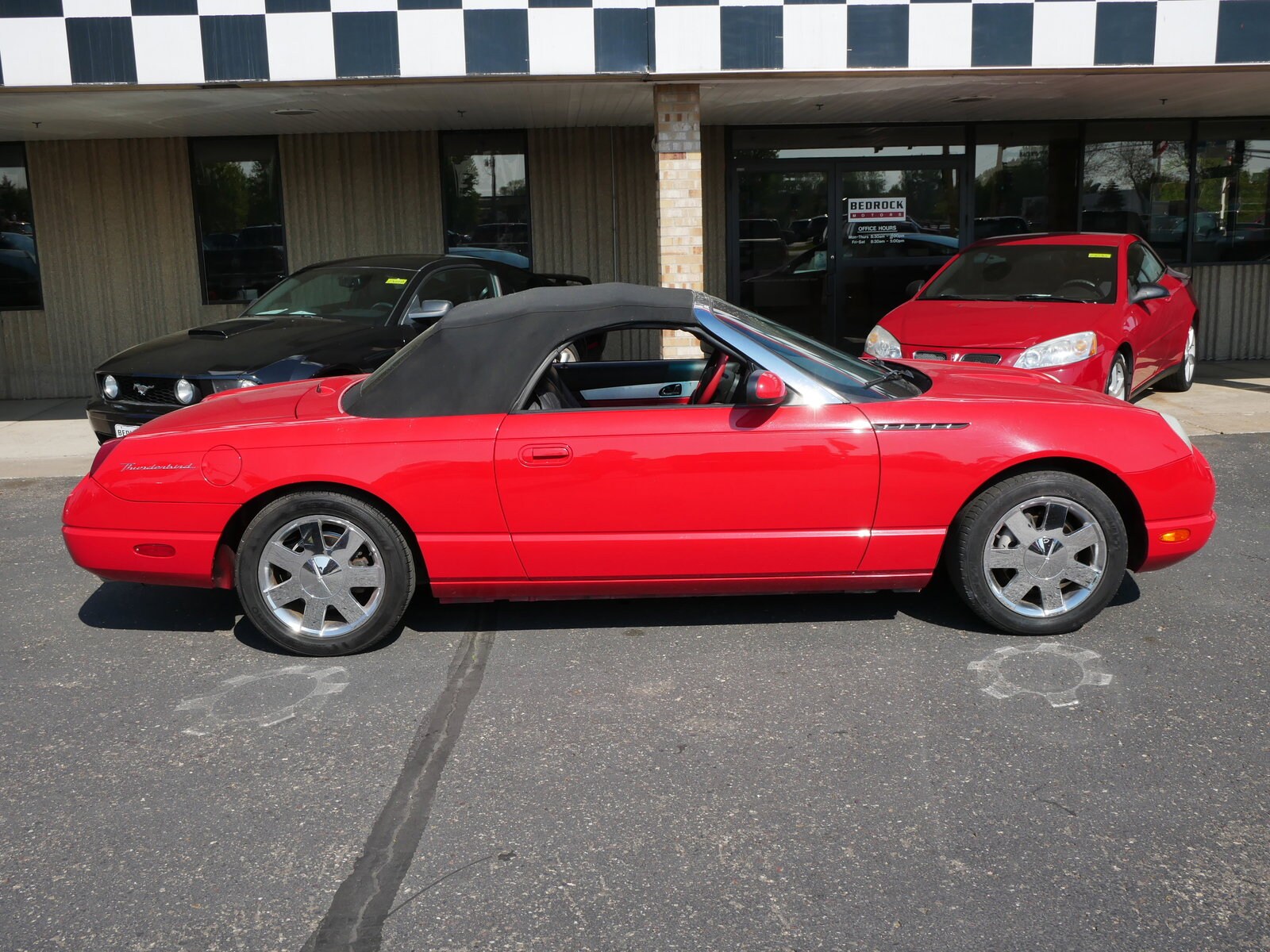 2002 Ford Thunderbird Premium photo 2