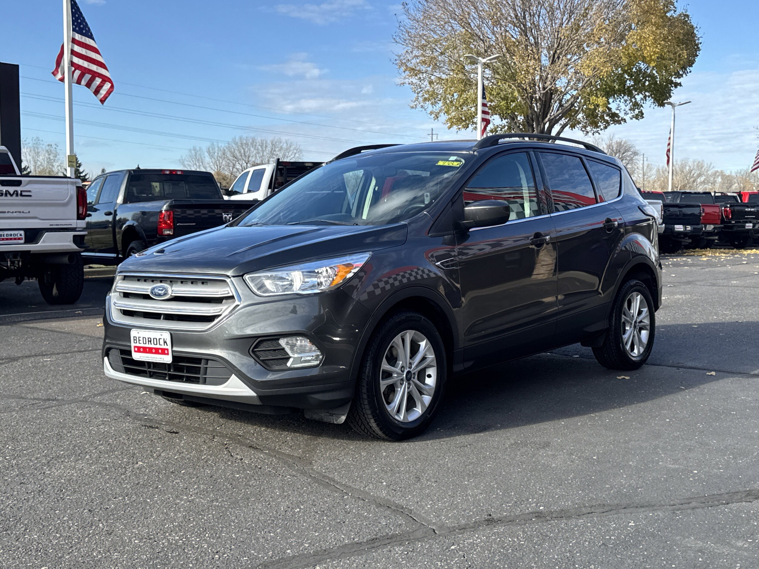 2018 Ford Escape SE photo 2