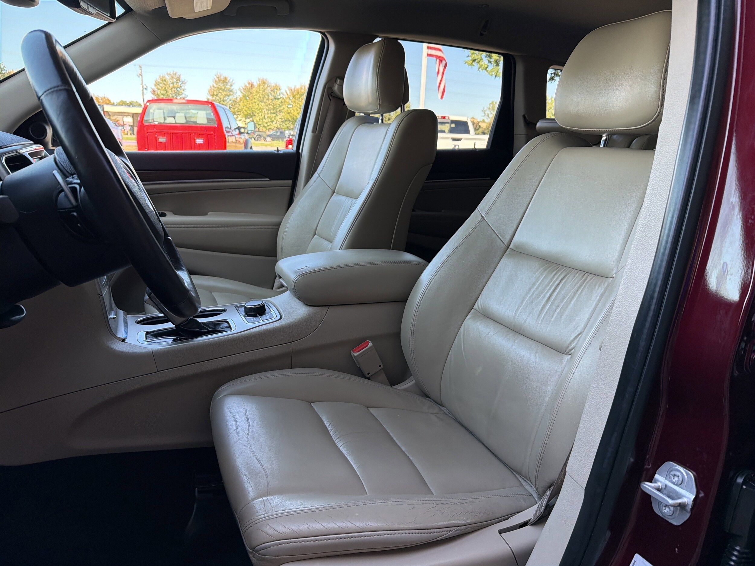 2016 Jeep Grand Cherokee Limited photo 2