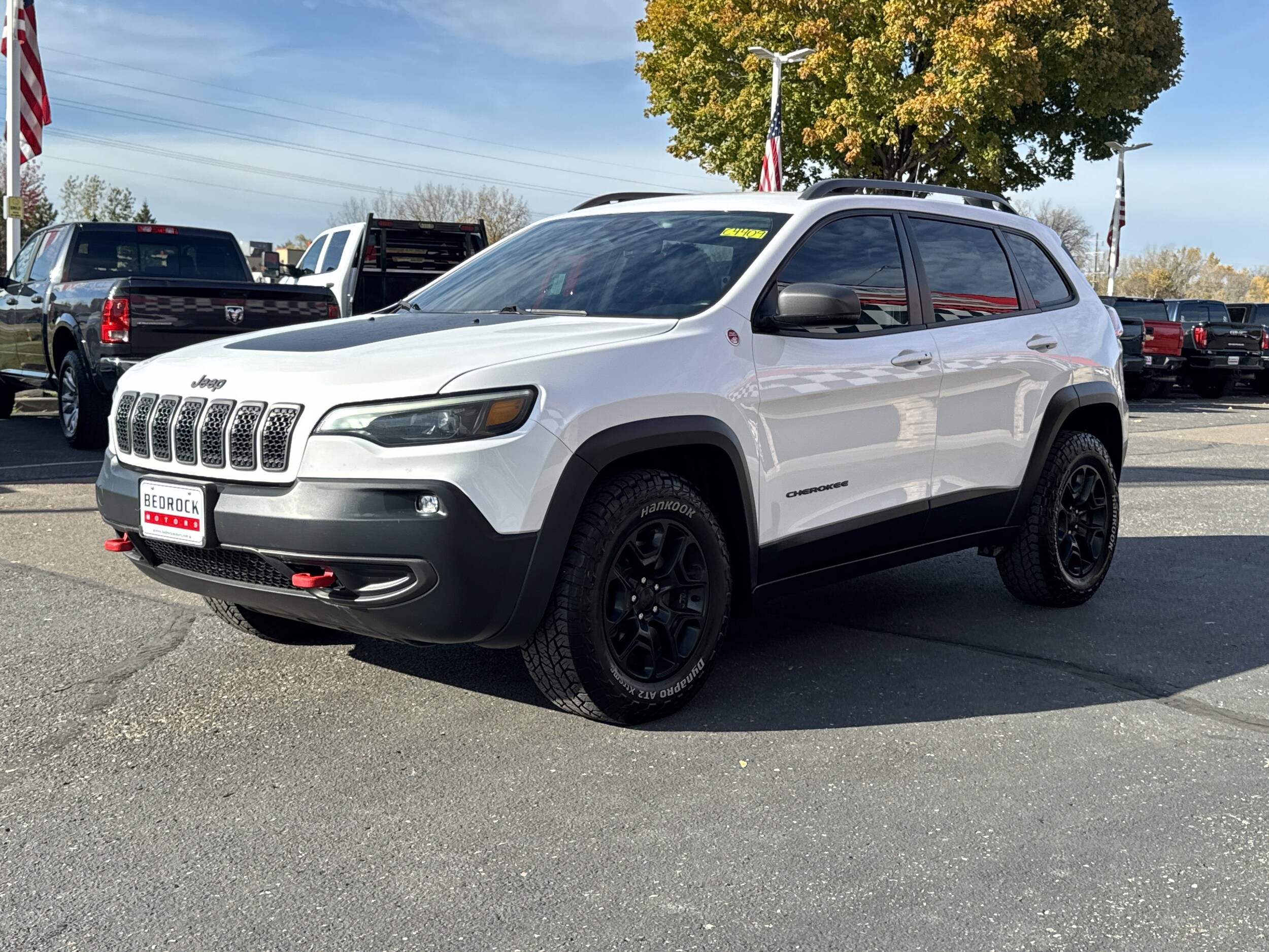 2019 Jeep Cherokee Trailhawk photo 2