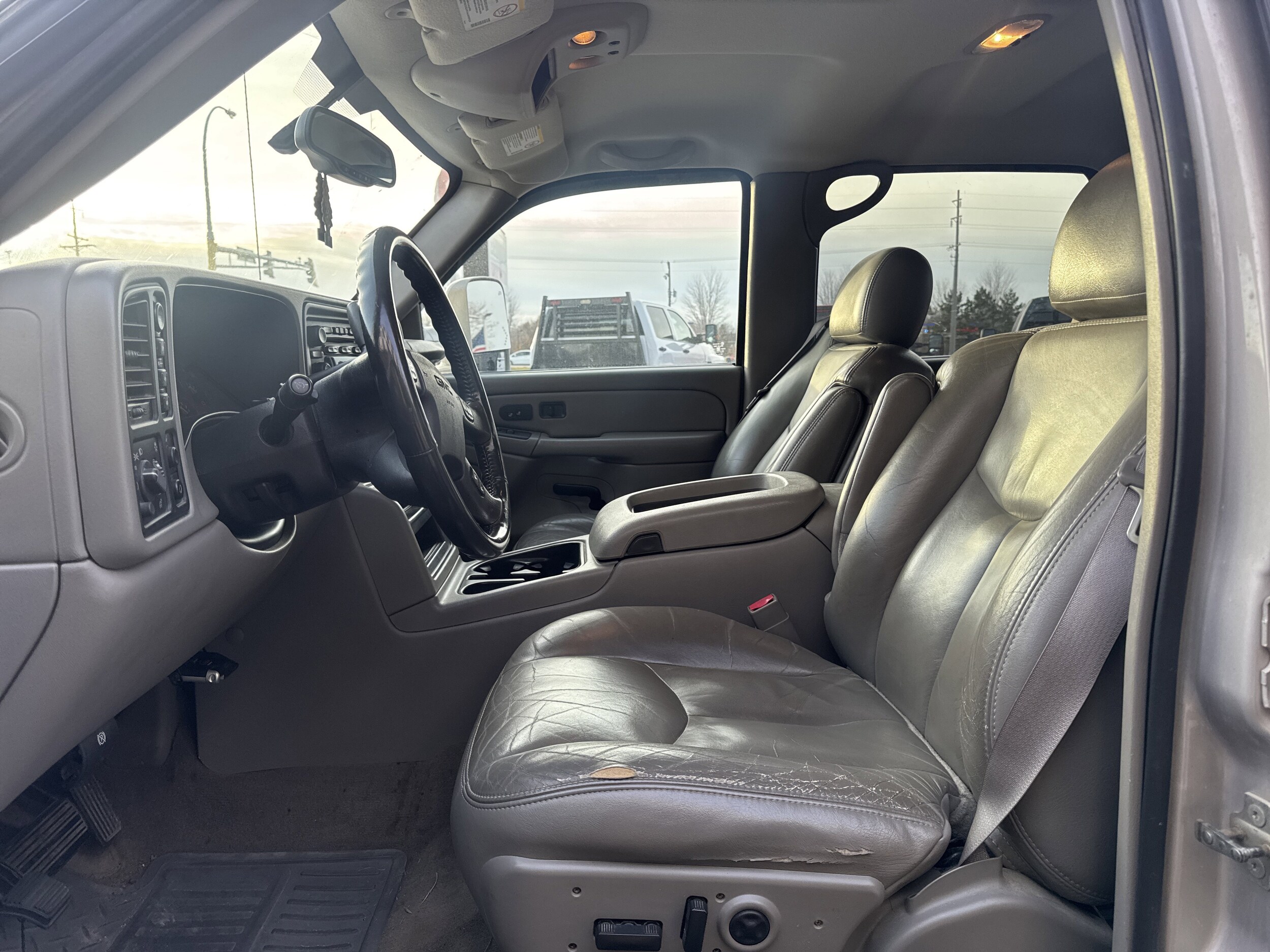 2004 Gmc Sierra 2500 SLT photo 4