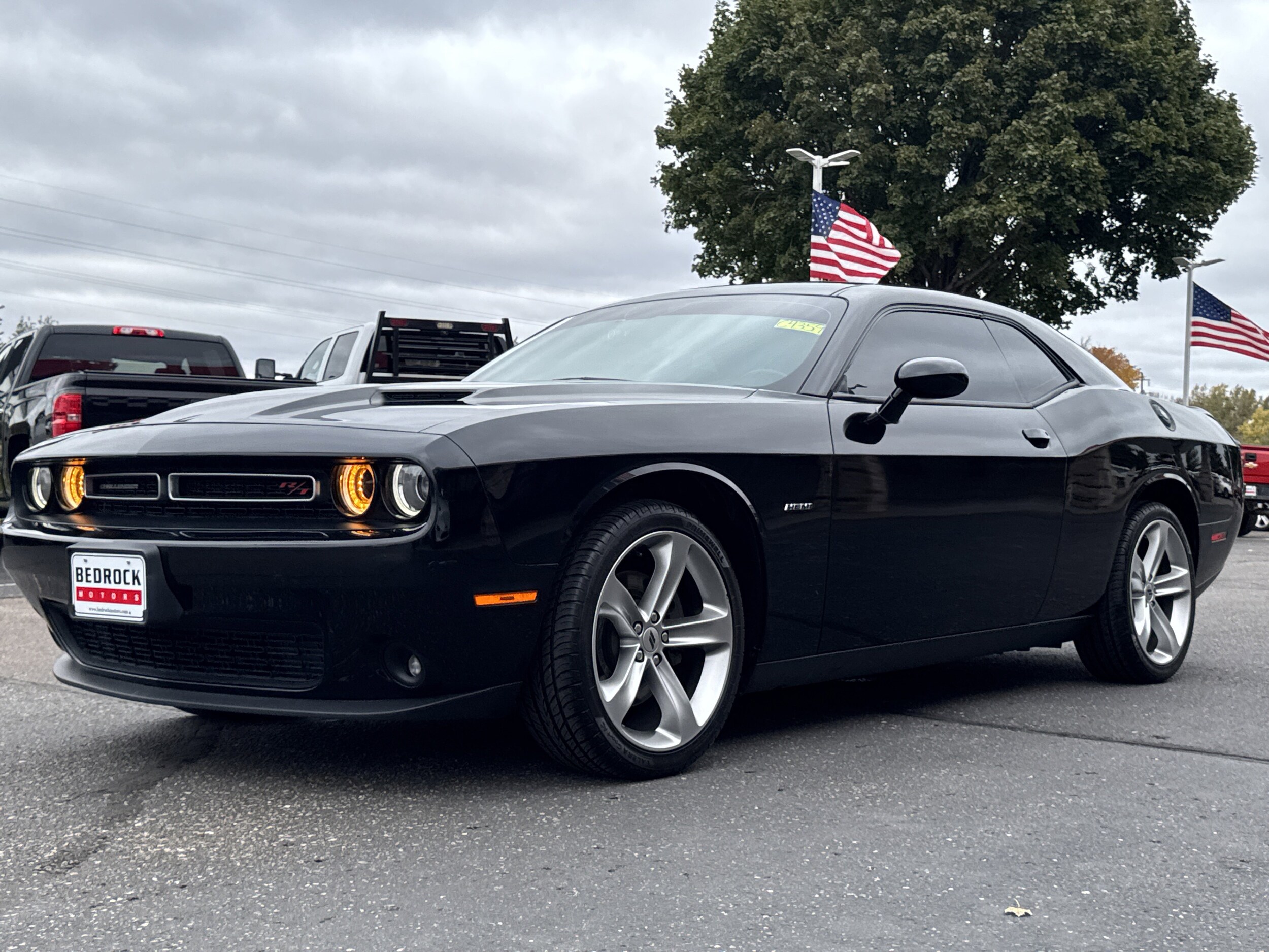 2018 Dodge Challenger R/T photo 2
