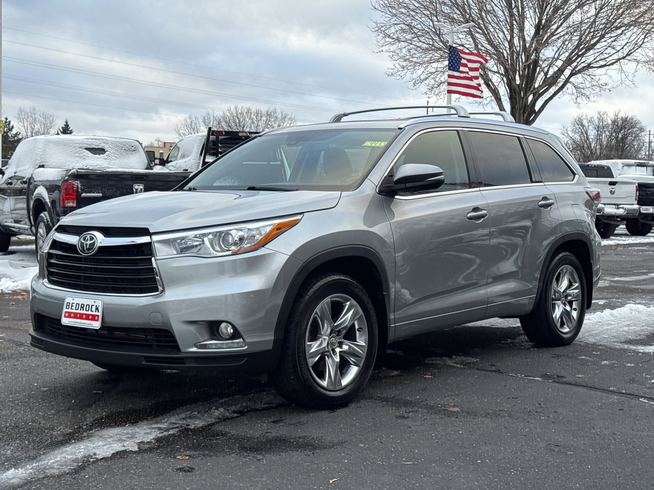 2015 Toyota Highlander Limited Platinum photo 2