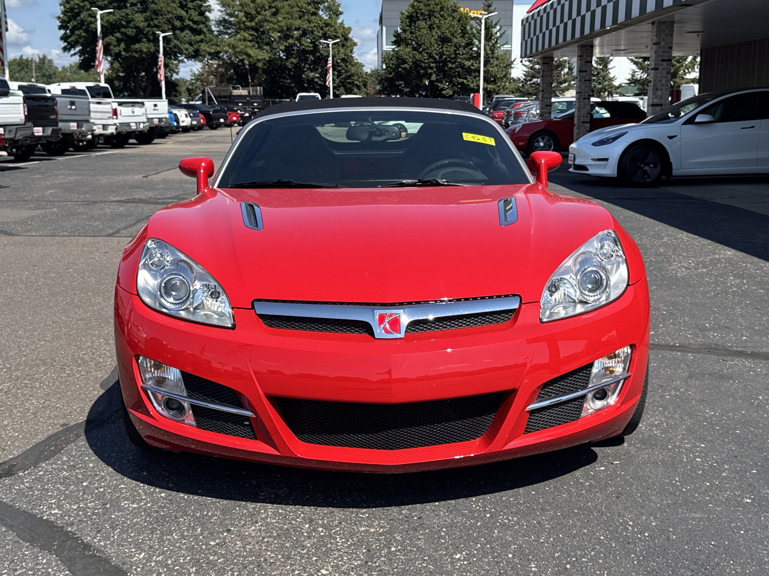2007 Saturn Sky Base Convertible photo 2