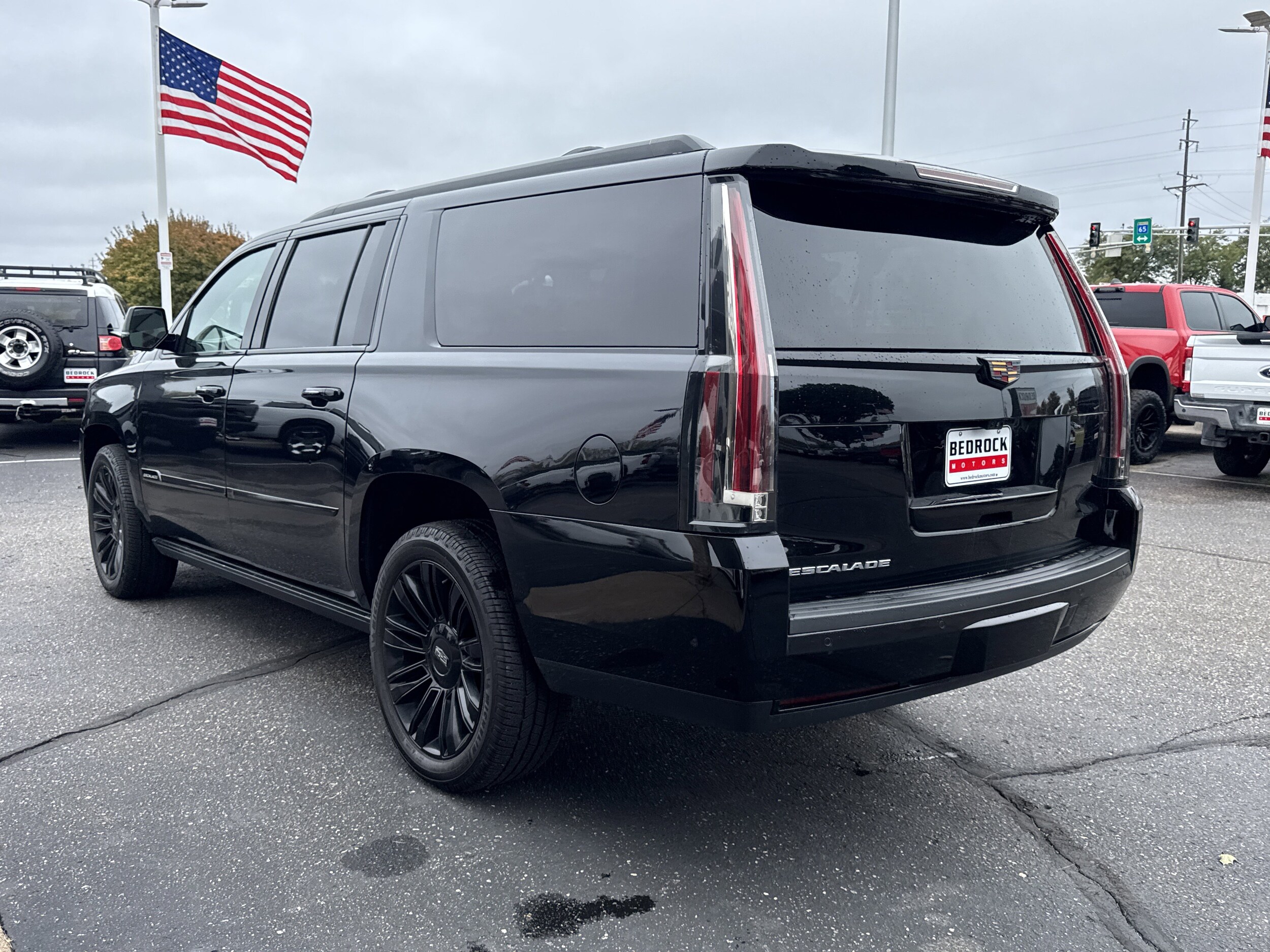 2020 Cadillac Escalade ESV Platinum photo 4