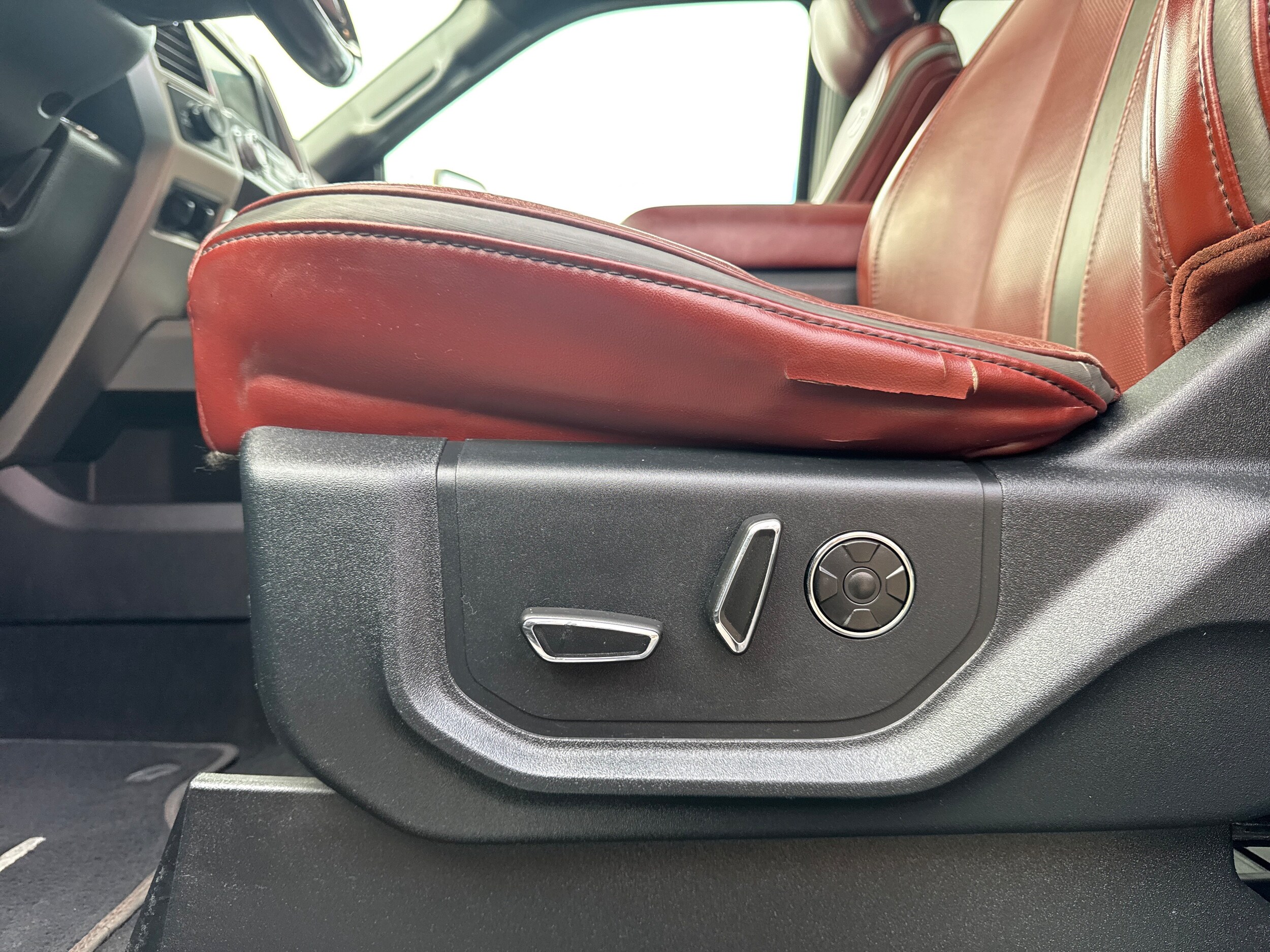2019 Ford F-250 Super Duty Platinum - Photo 16