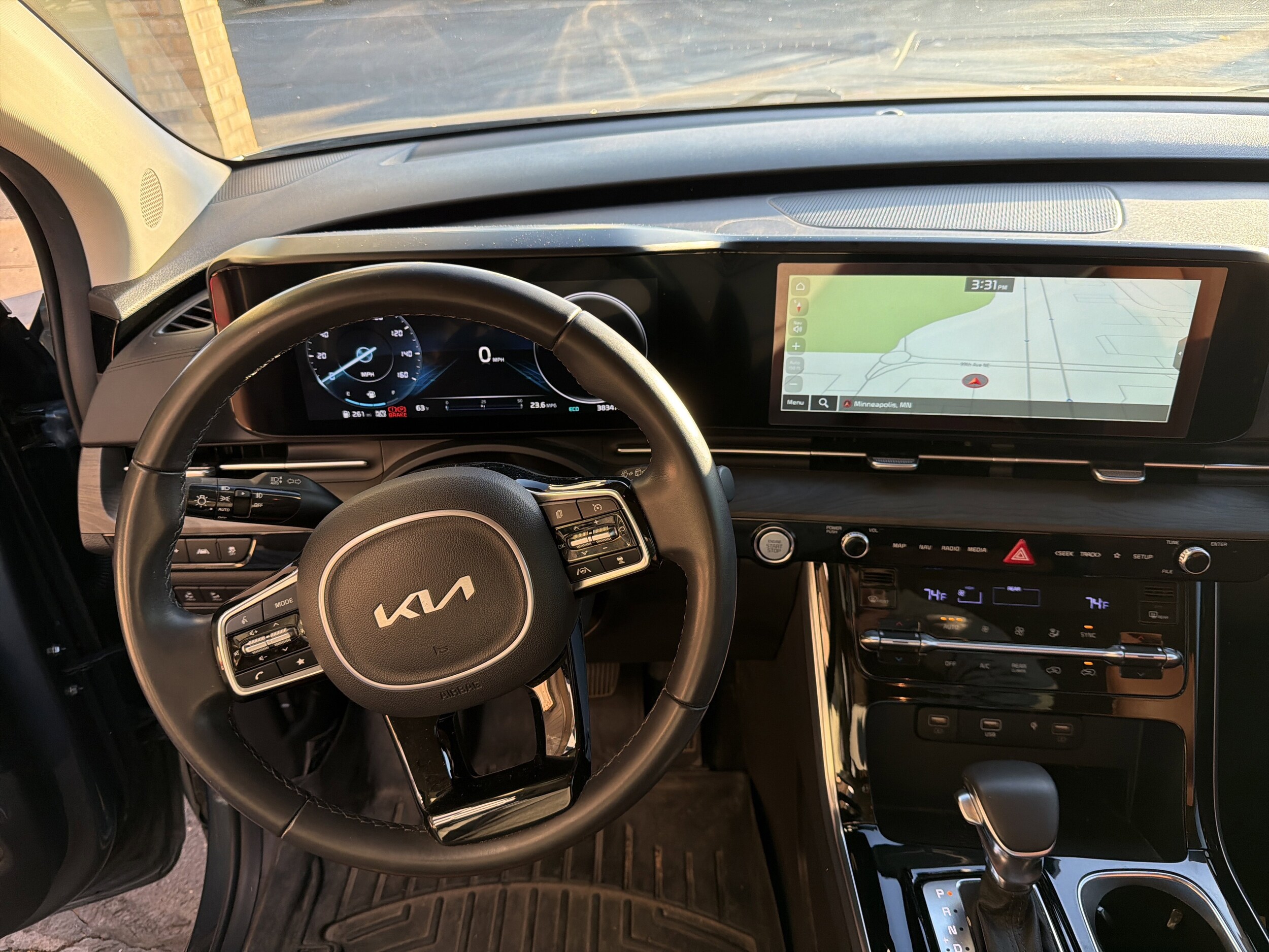 2023 Kia Carnival SX Prestige photo 4