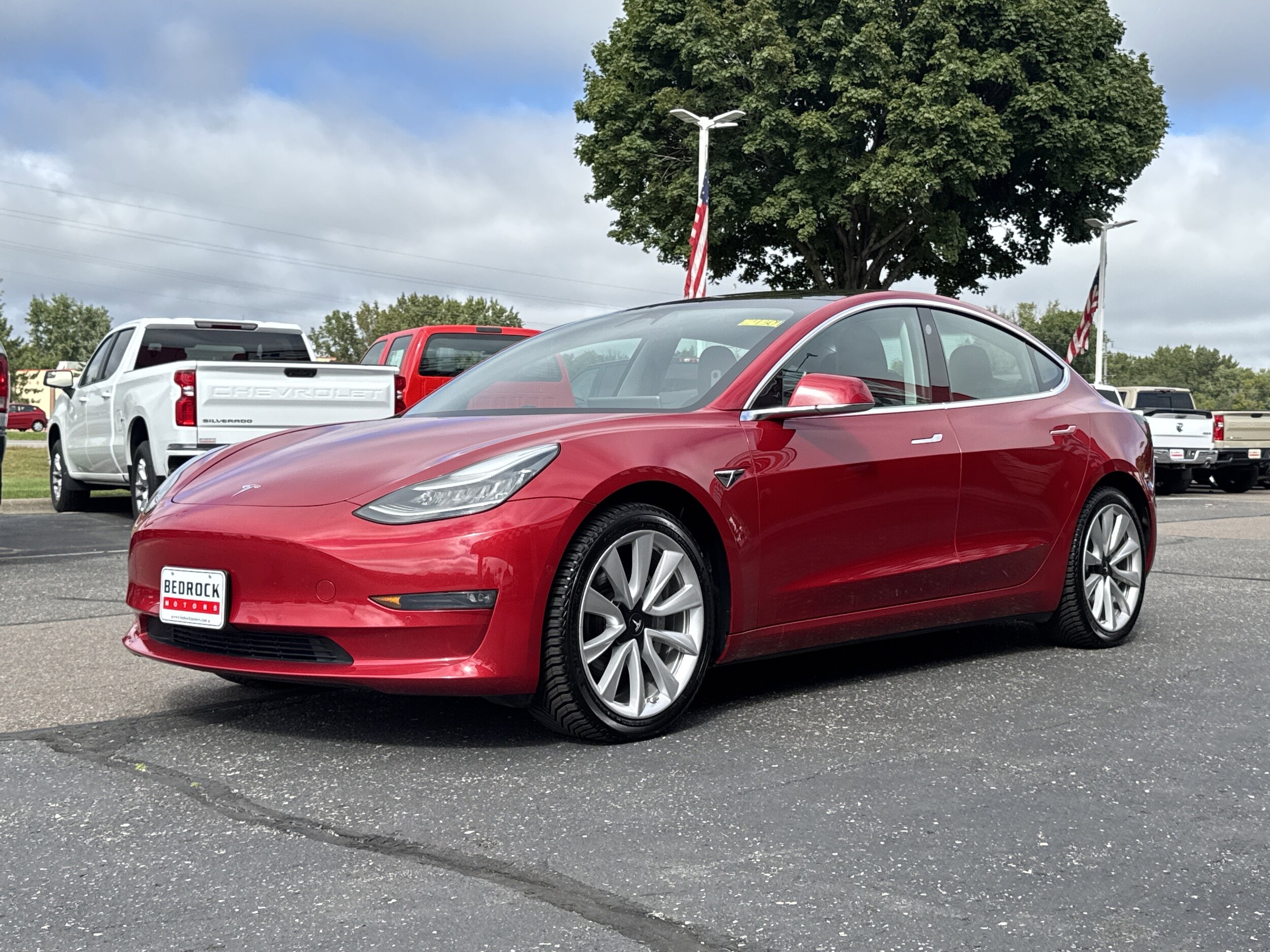 2019 Tesla Model 3 Long Range photo 4