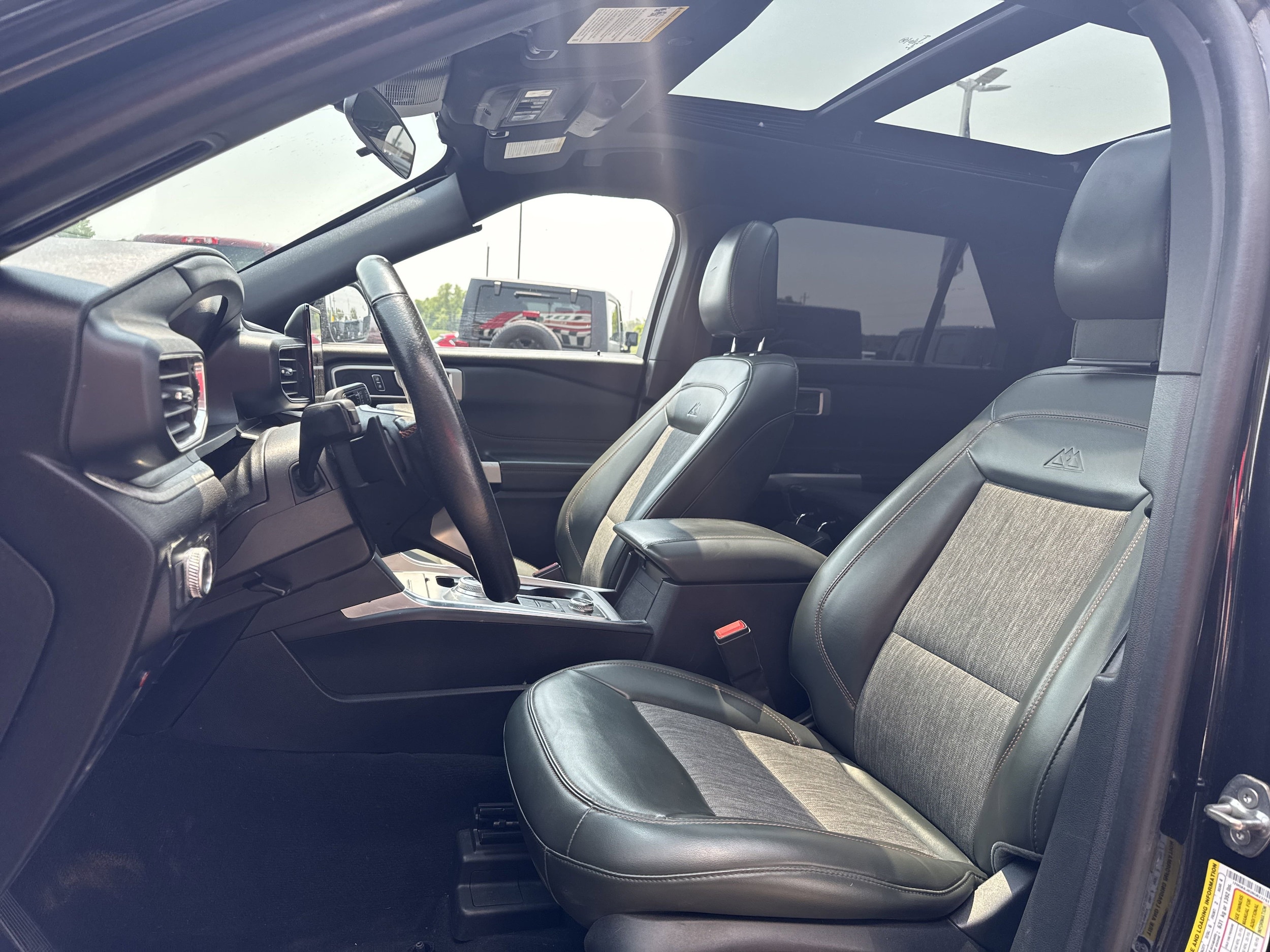 2022 Ford Explorer Timberline photo 3