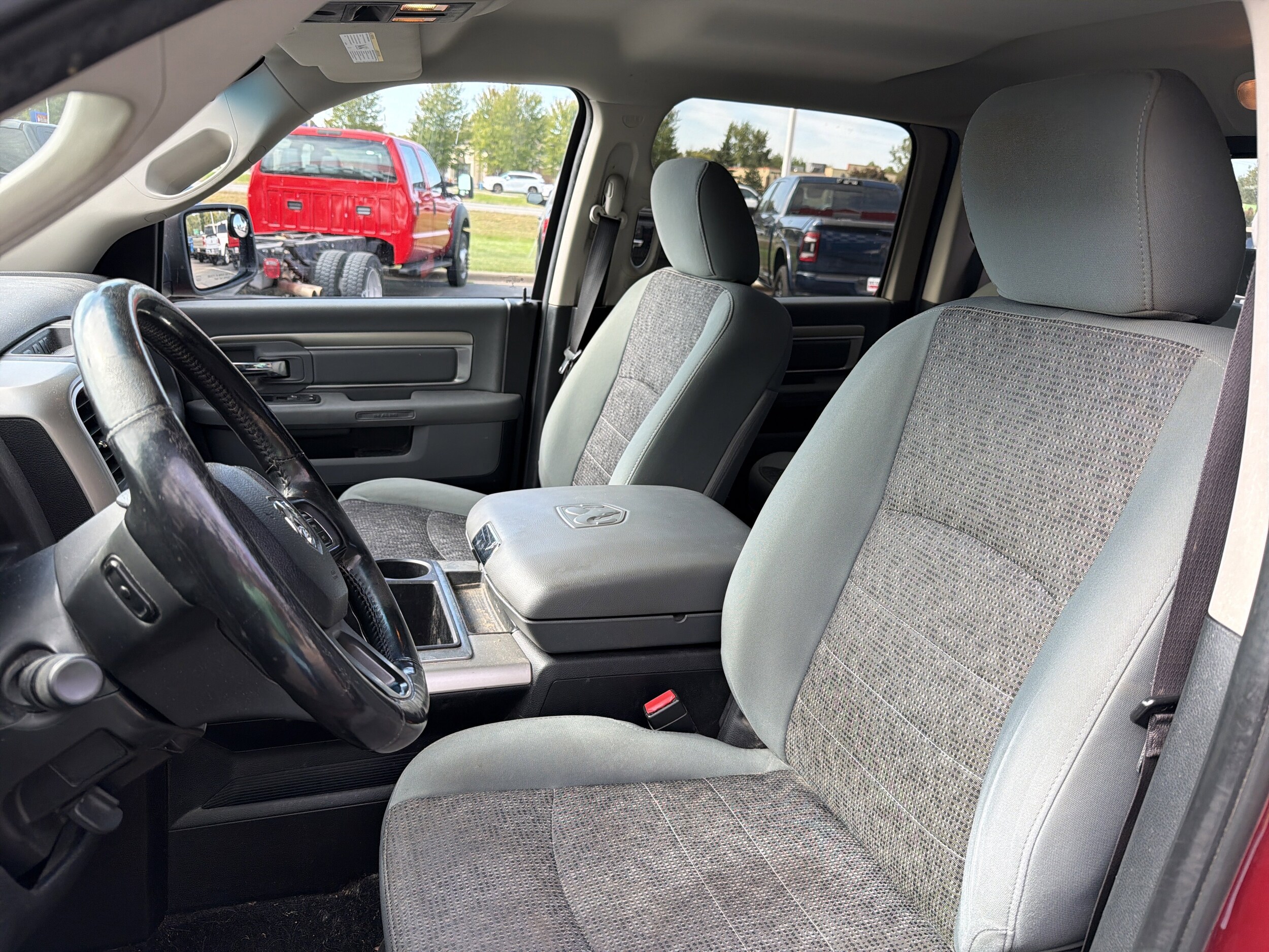 2015 Ram 1500 Big Horn photo 3