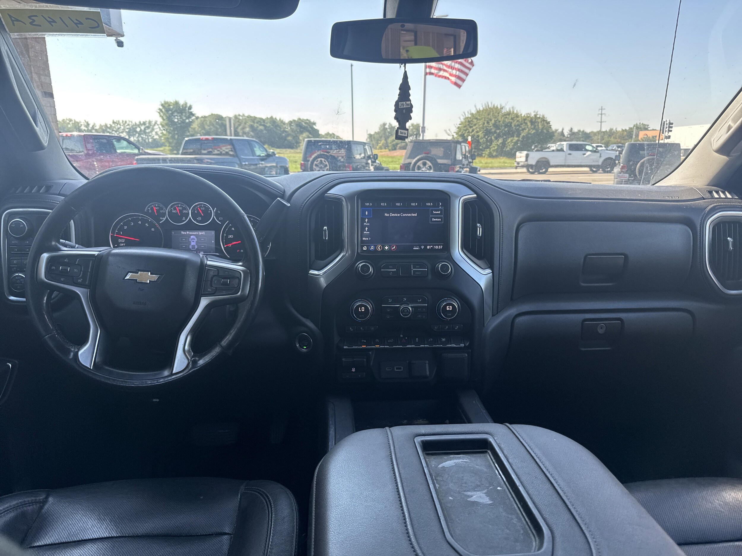 2019 Chevrolet Silverado 1500 LTZ photo 3