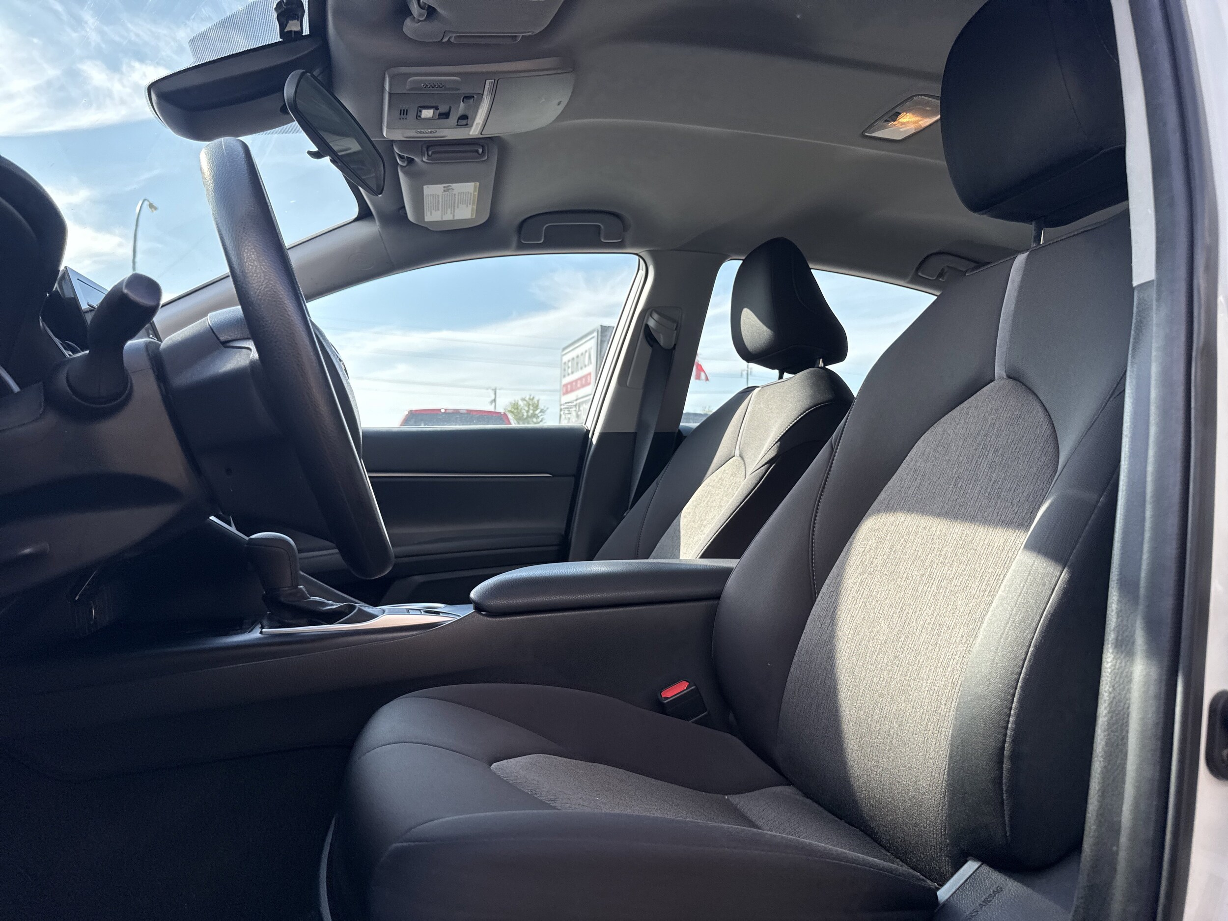 2021 Toyota Camry LE photo 4