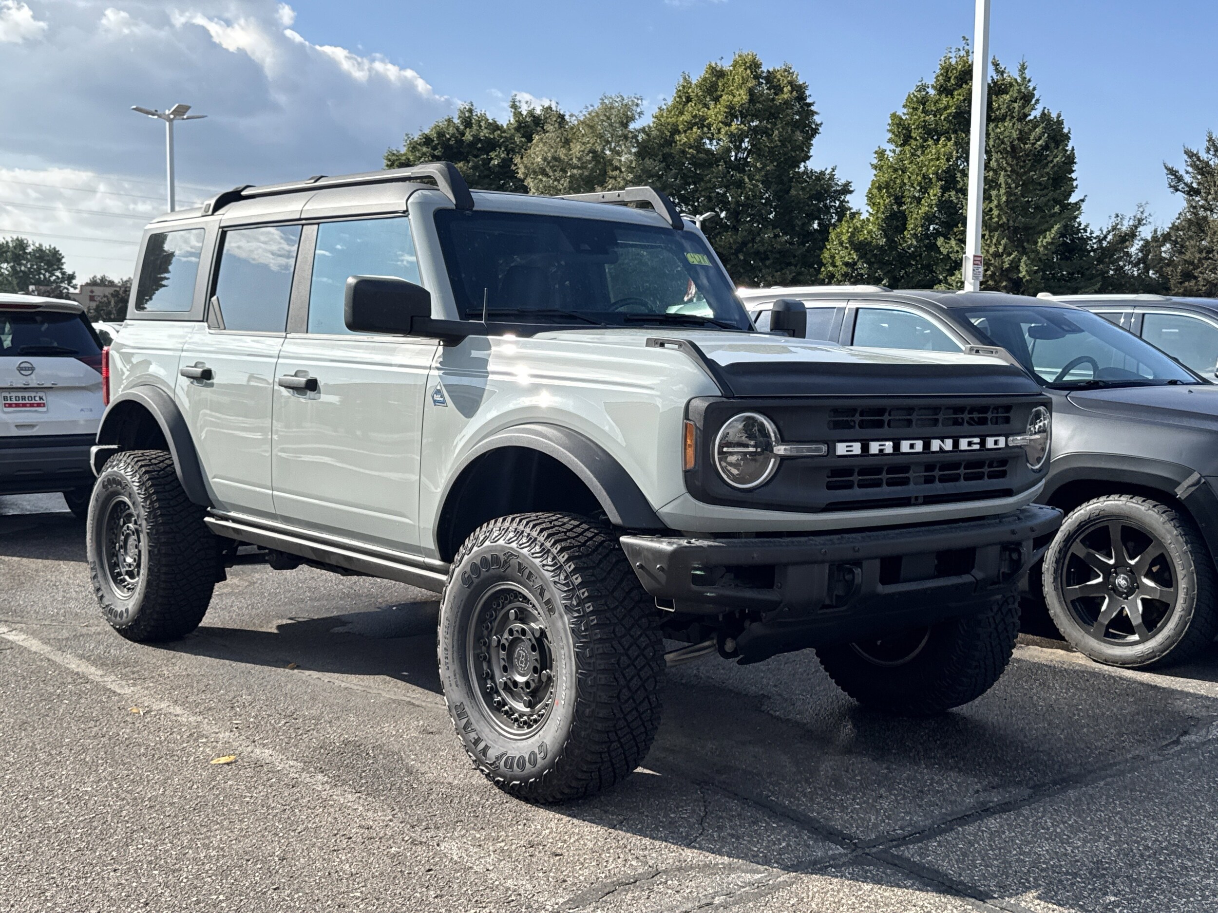 2021 Ford Bronco Base Big Bend Black Diamond Outer Banks photo 2