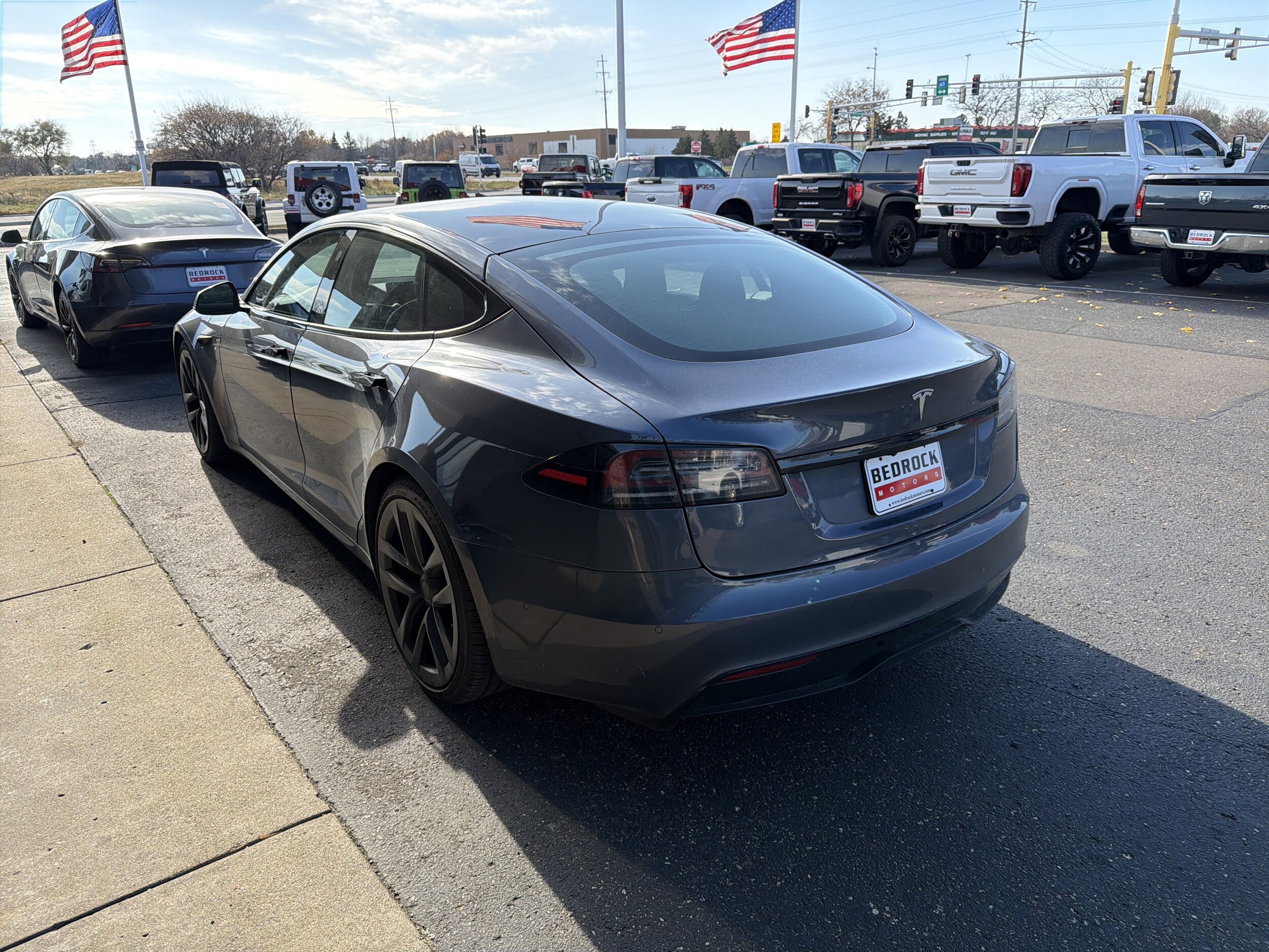 2022 Tesla Model S photo 2