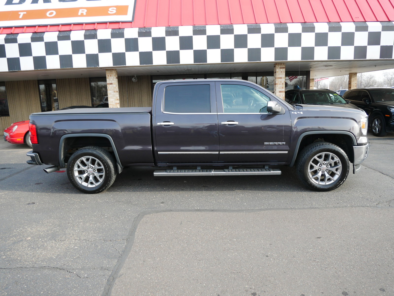 2015 Gmc Sierra 1500 SLT photo 2