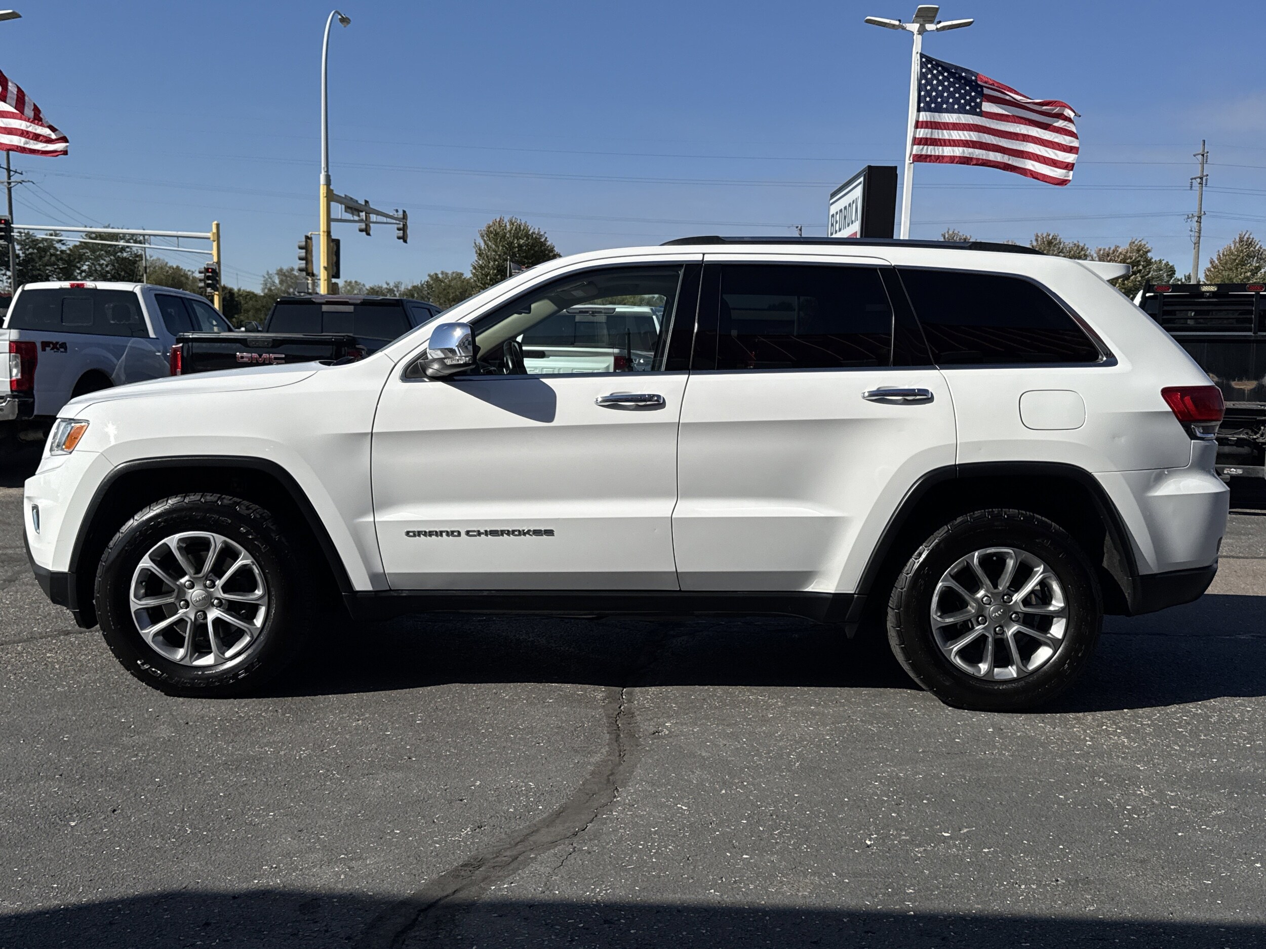 2016 Jeep Grand Cherokee Limited photo 2