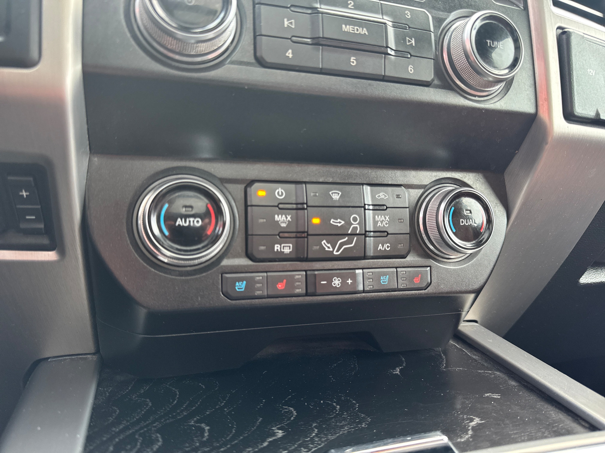 2019 Ford F-250 Super Duty Platinum - Photo 23