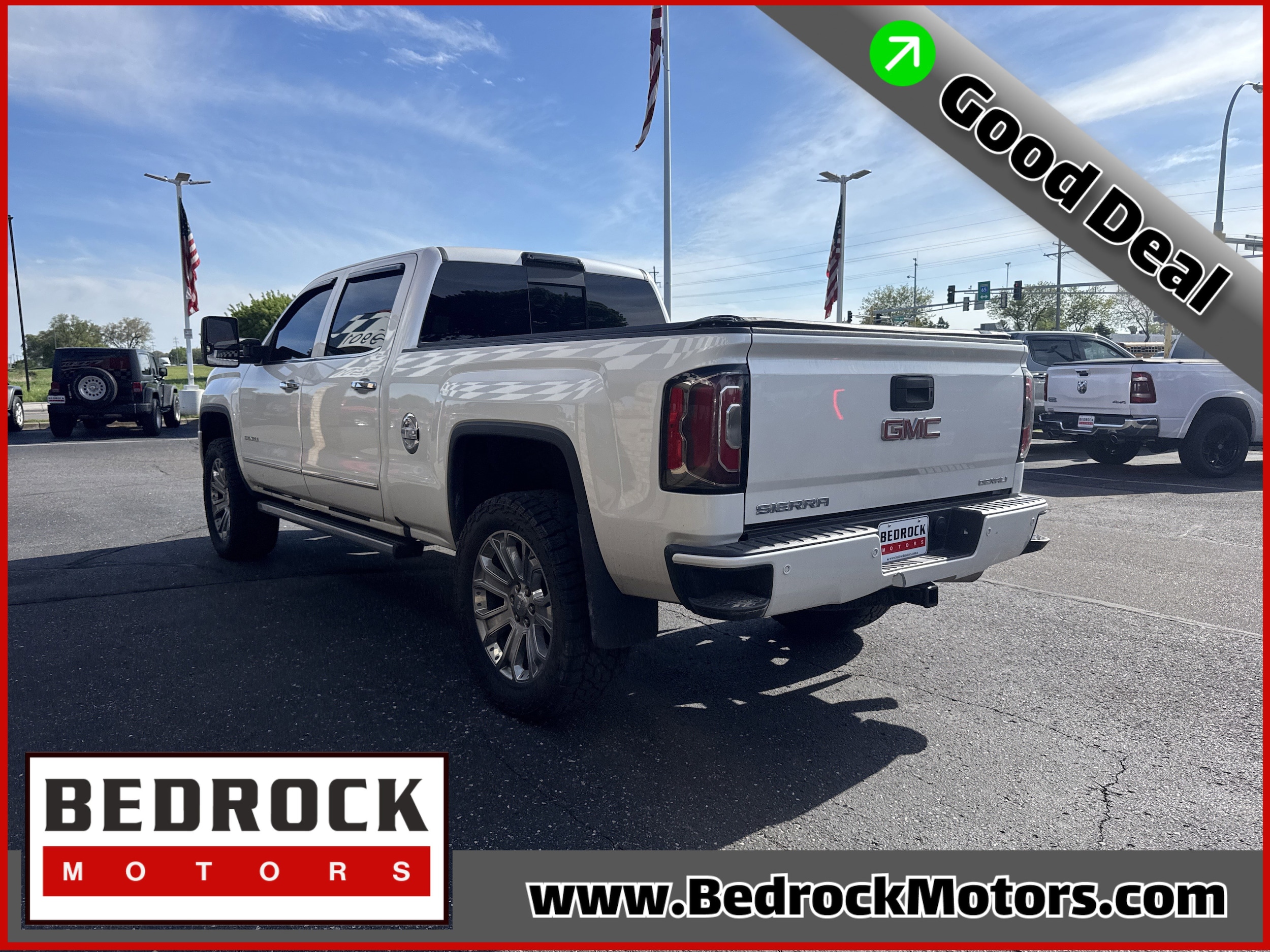 2017 GMC Sierra Denali 4x4 Crew Cab Short Box's photo