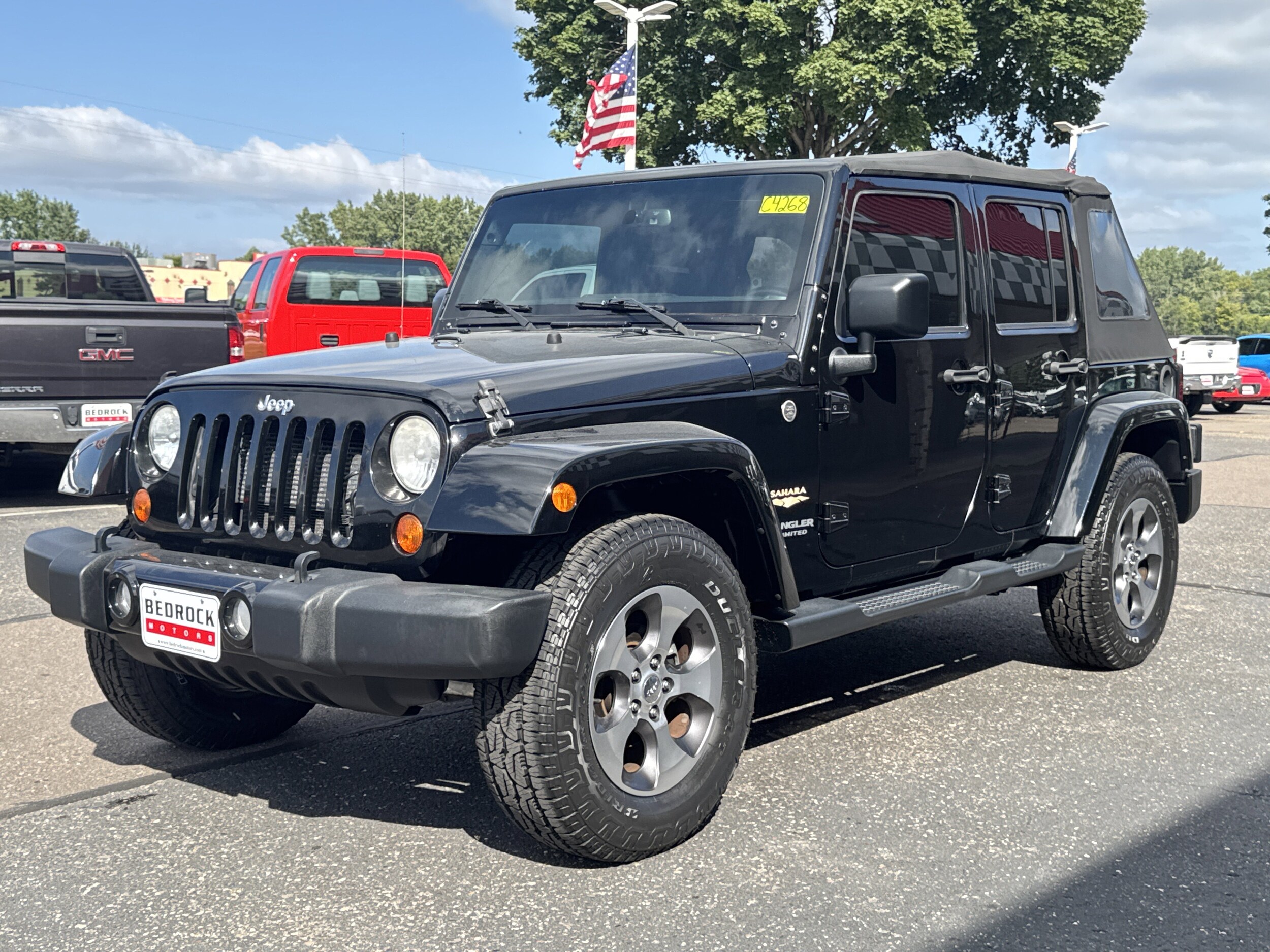 2016 Jeep Wrangler Unlimited Sahara photo 3