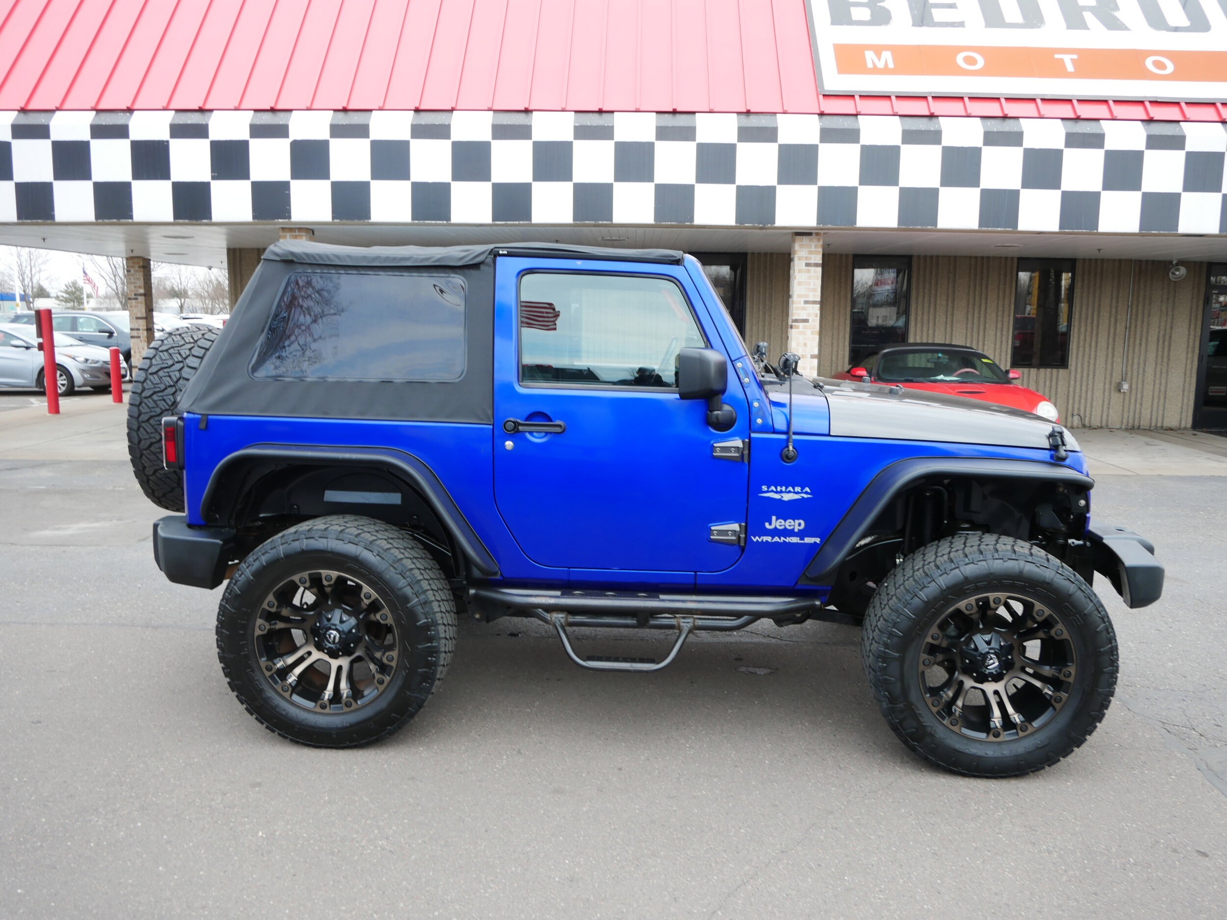 2017 Jeep Wrangler Sahara photo 3