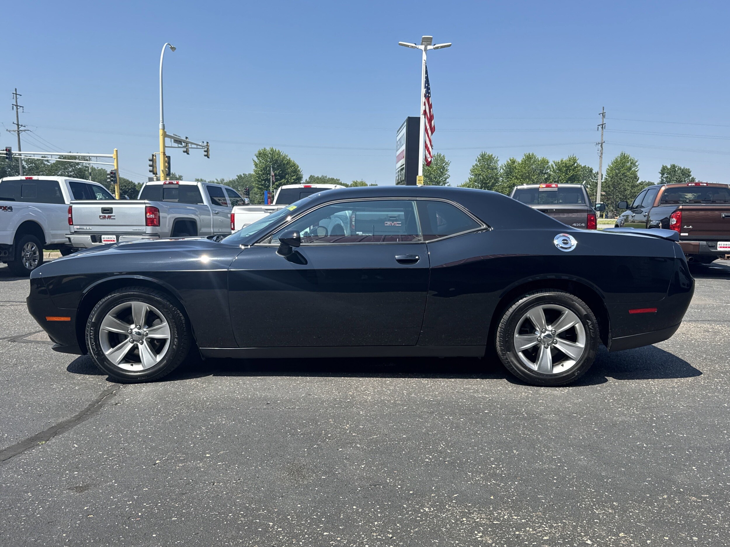2019 Dodge Challenger SXT photo 4