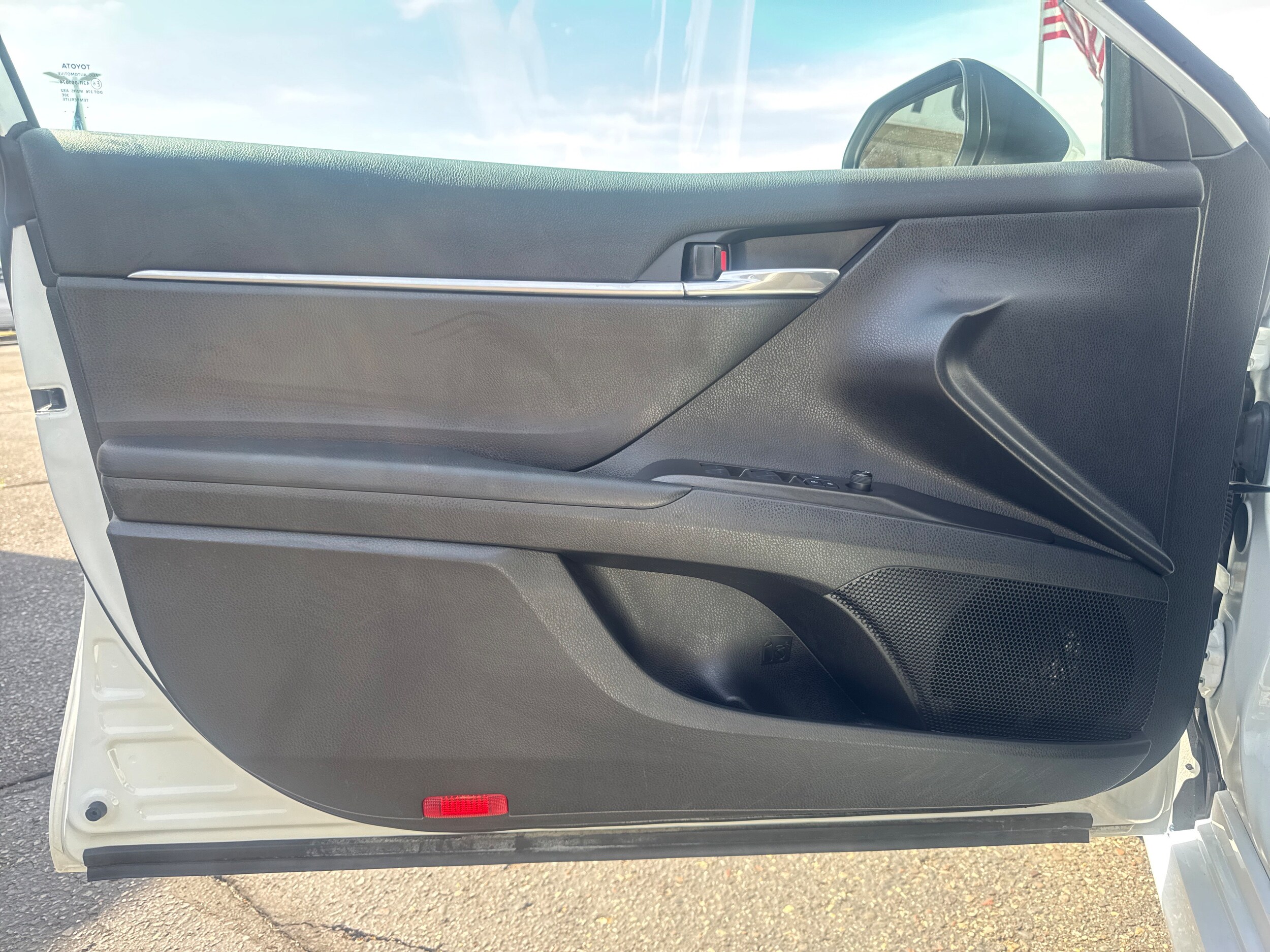 2022 Toyota Camry LE - Photo 13