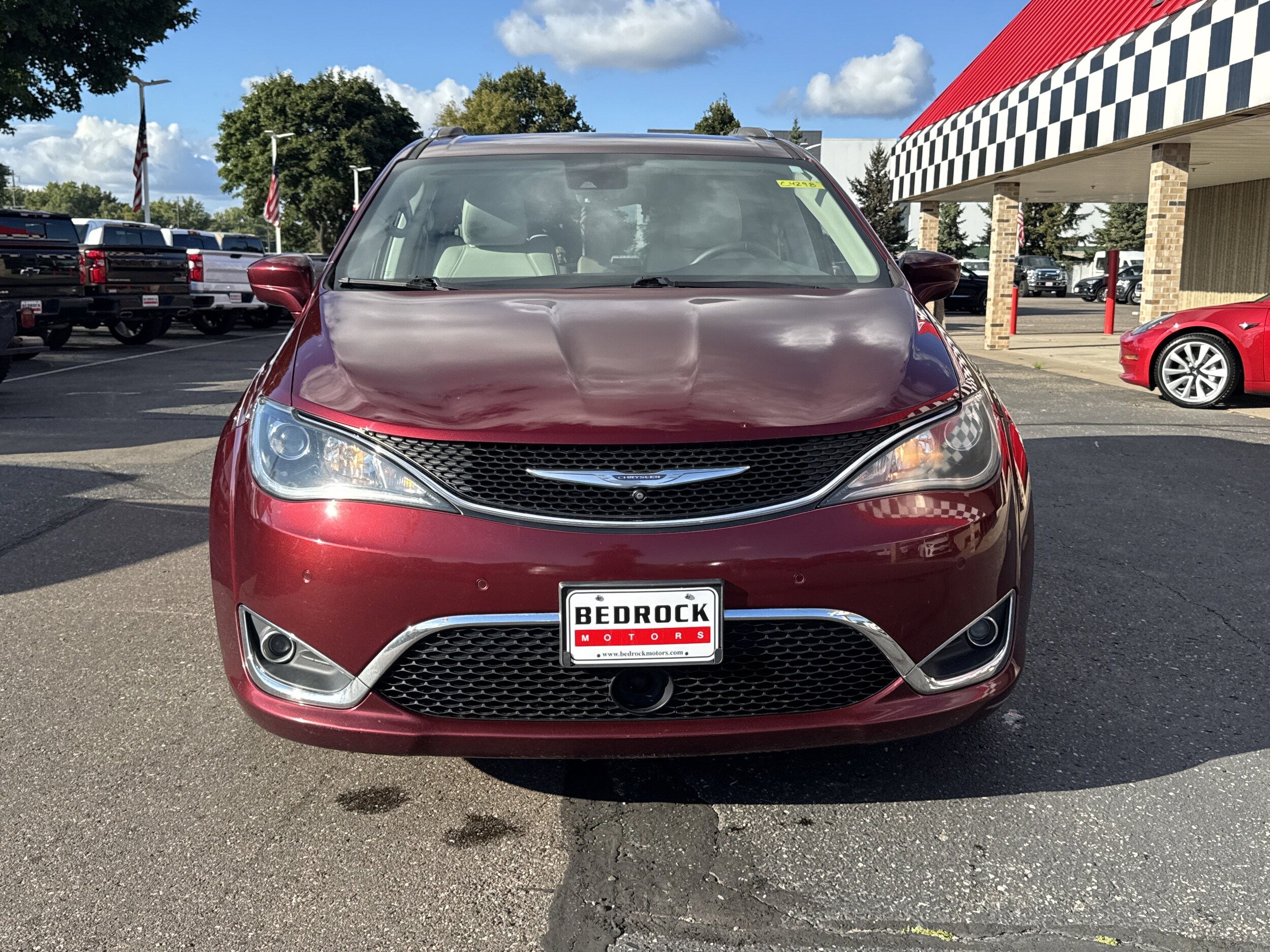 2018 Chrysler Pacifica Touring Plus photo 3