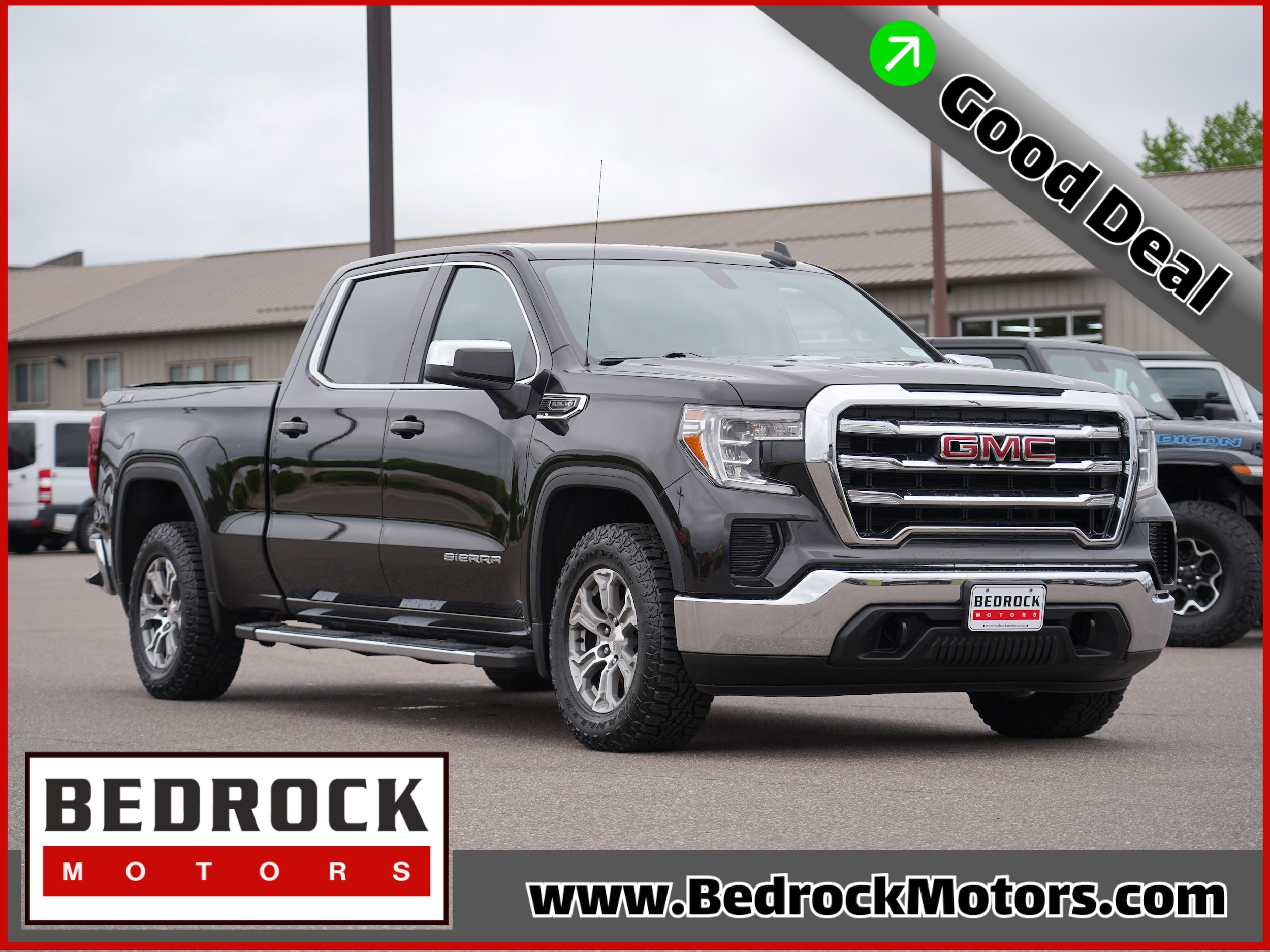2021 GMC Sierra 4WD Crew Cab Short Box SLE's photo