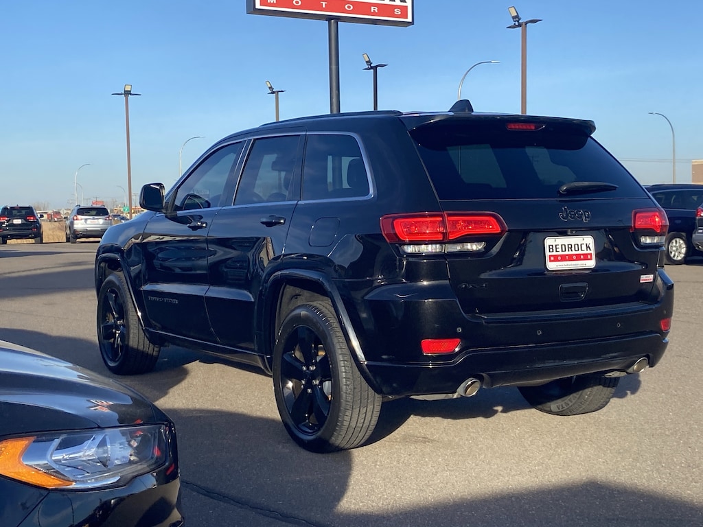 Used 2015 Jeep Grand Cherokee Laredo 4x4 SUV