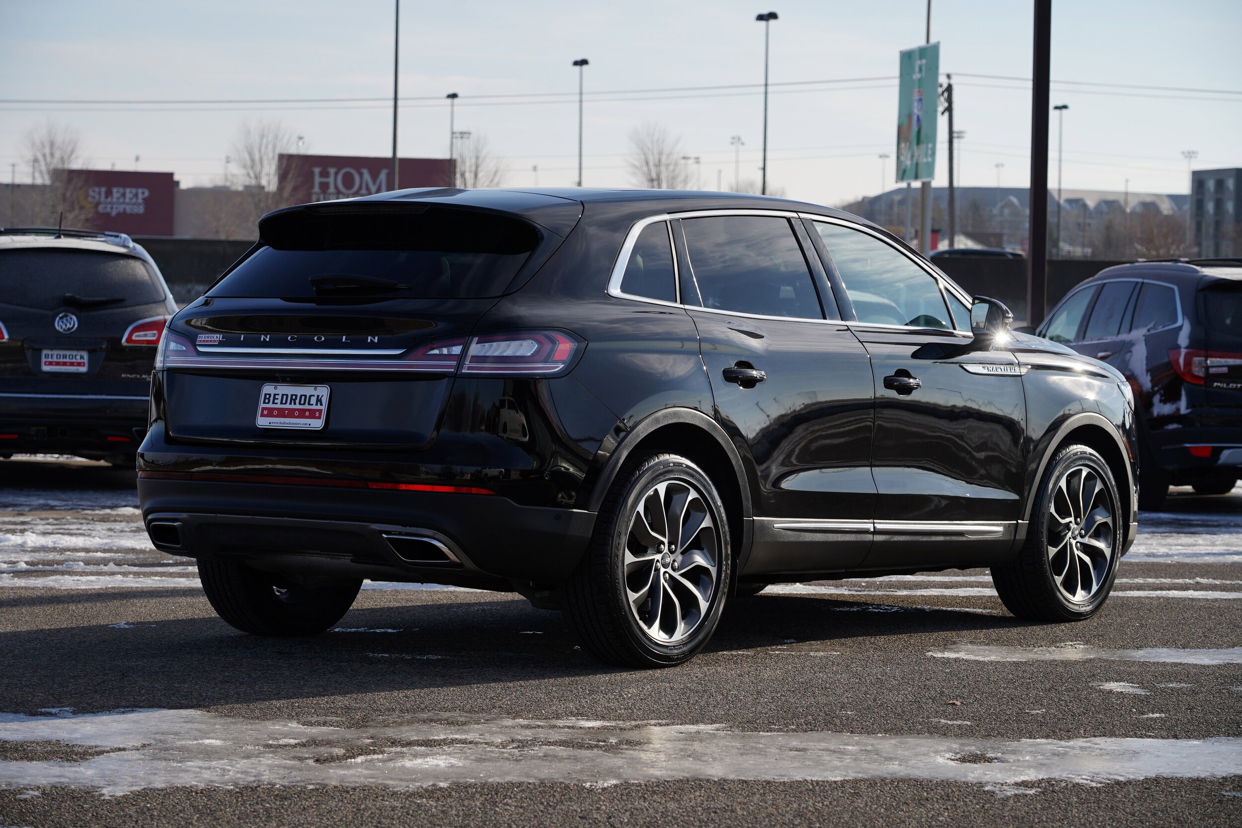 2022 Lincoln Nautilus Reserve photo 2