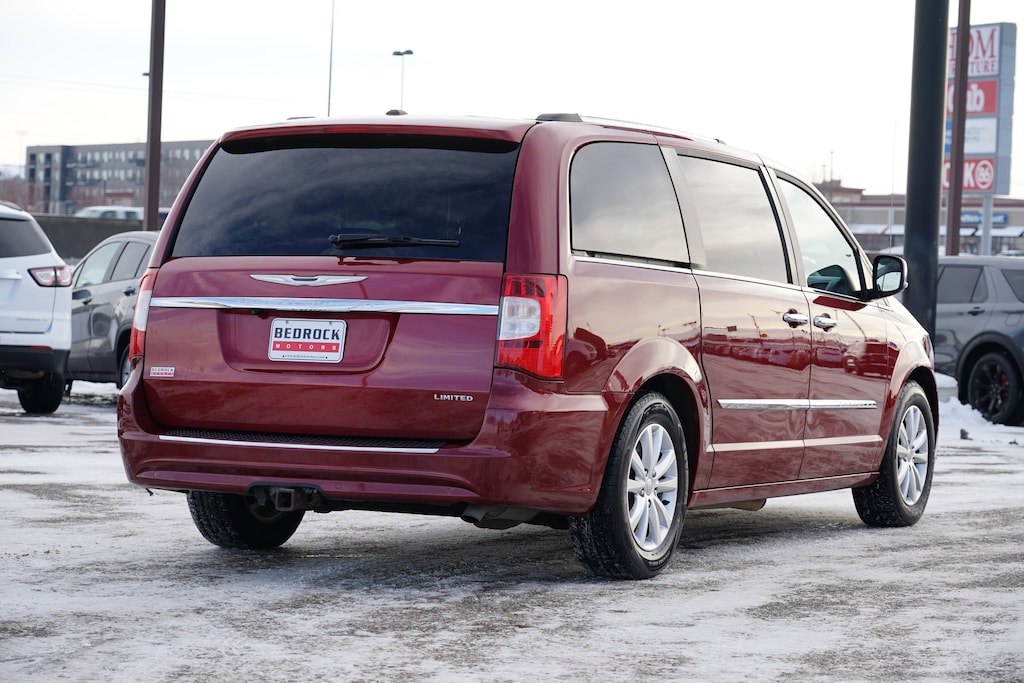 Used 2016 Chrysler Town & Country Limited Platinum Van LWB Passenger Van