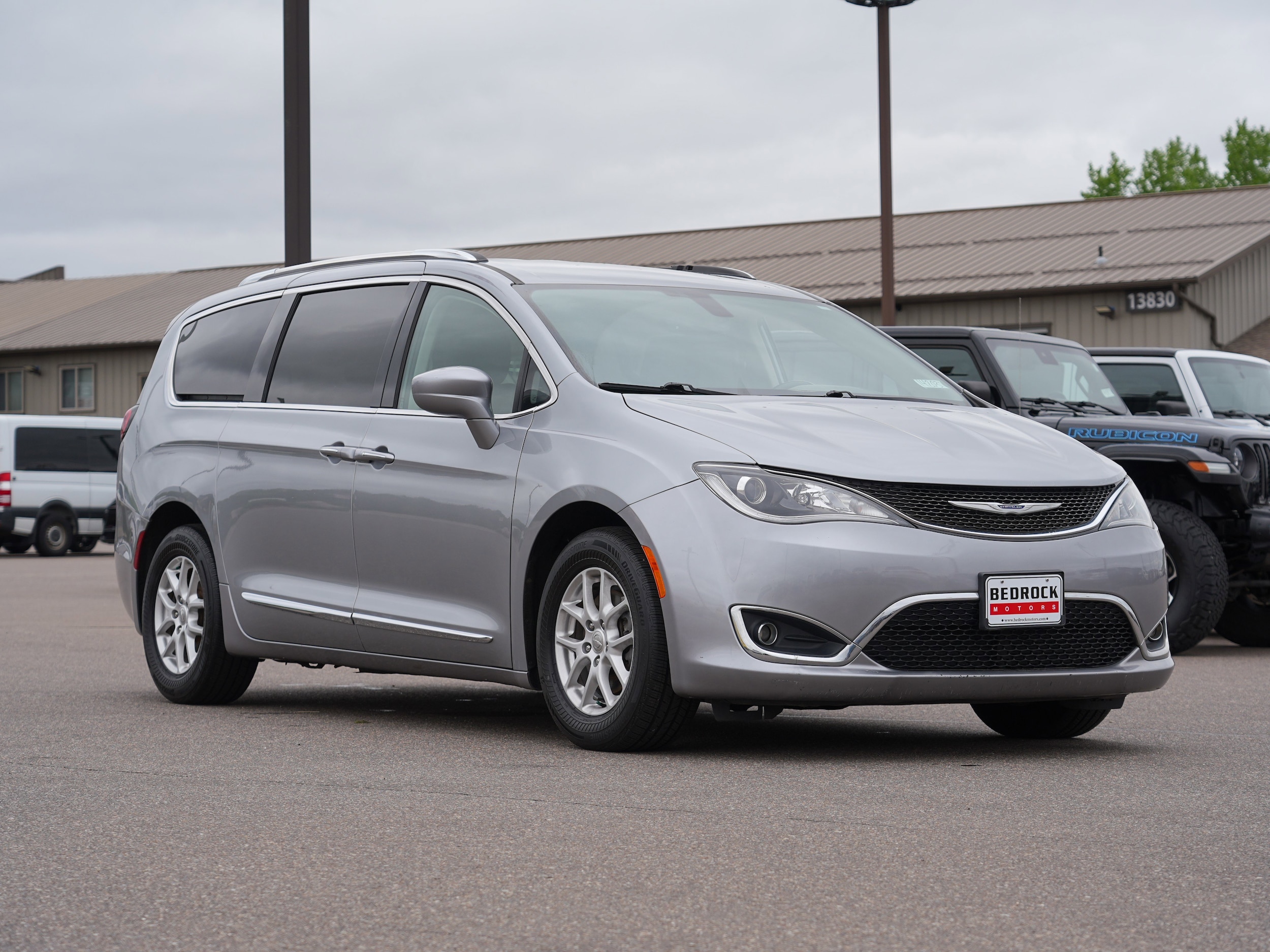 2020 Chrysler Pacifica Touring L's photo