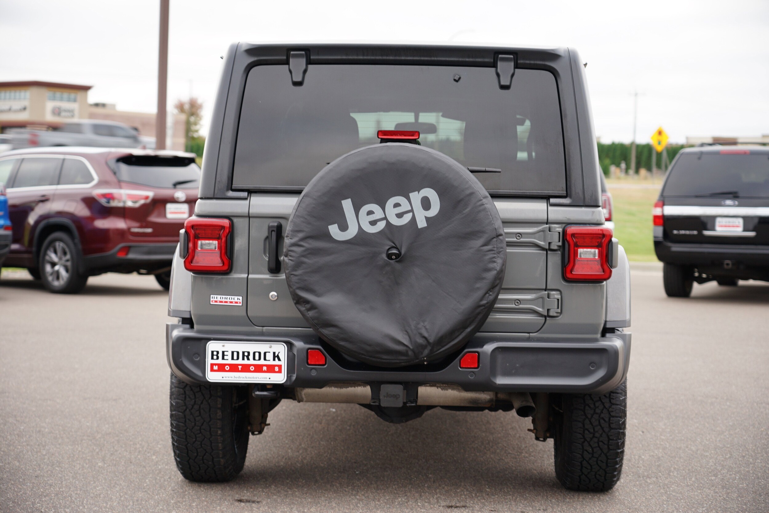 2018 Jeep Wrangler Unlimited Sahara photo 4