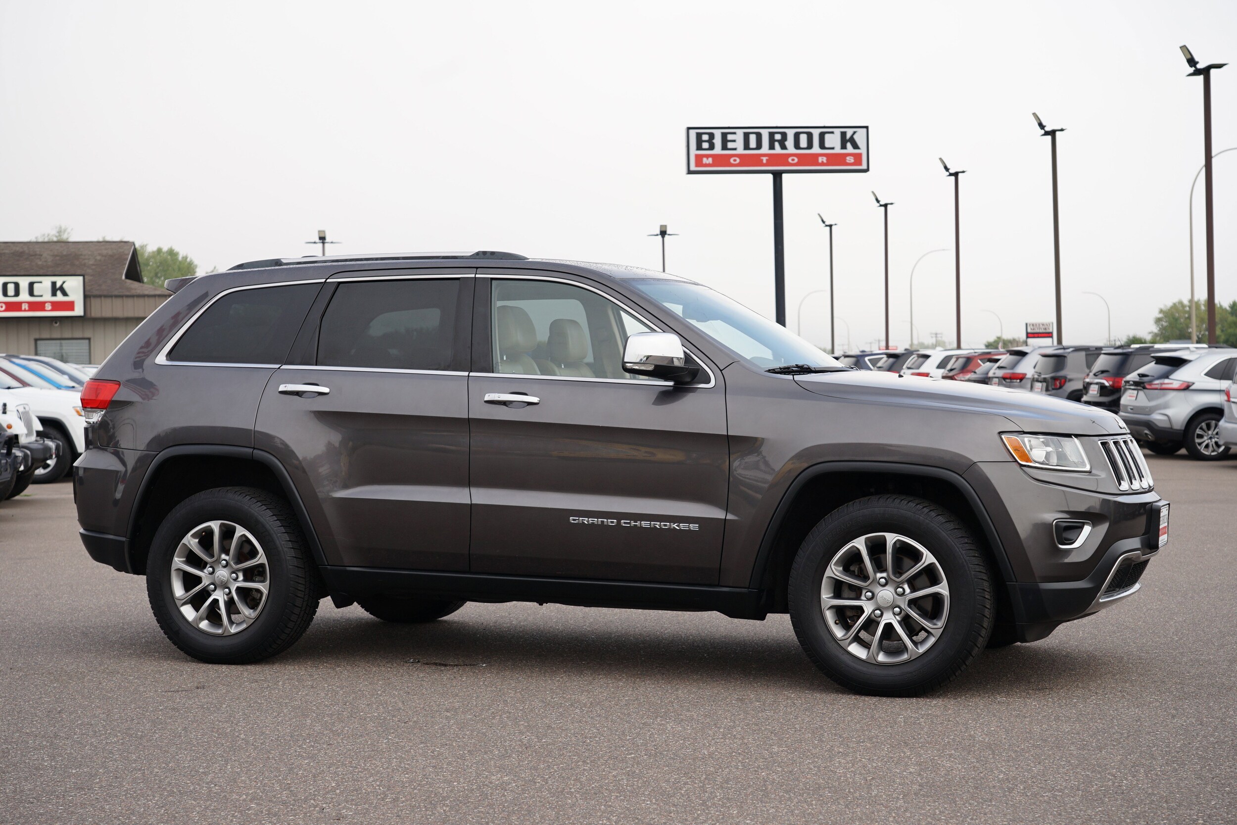 2014 Jeep Grand Cherokee Limited photo 2