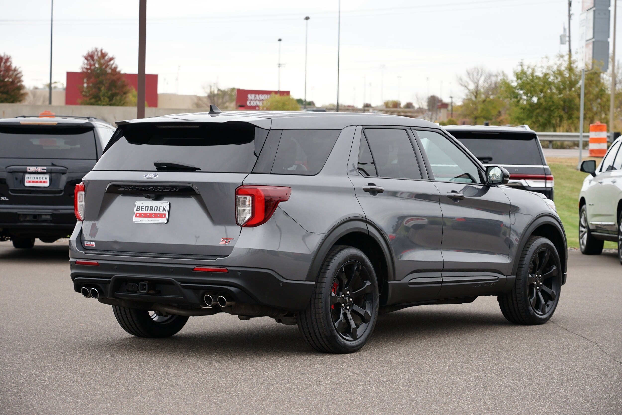 2021 Ford Explorer ST photo 3