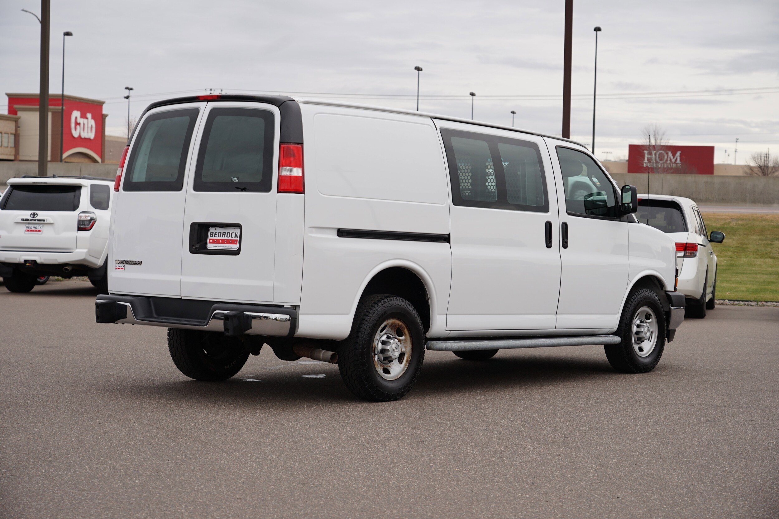 2018 Chevrolet Express 2500 Work Van photo 2
