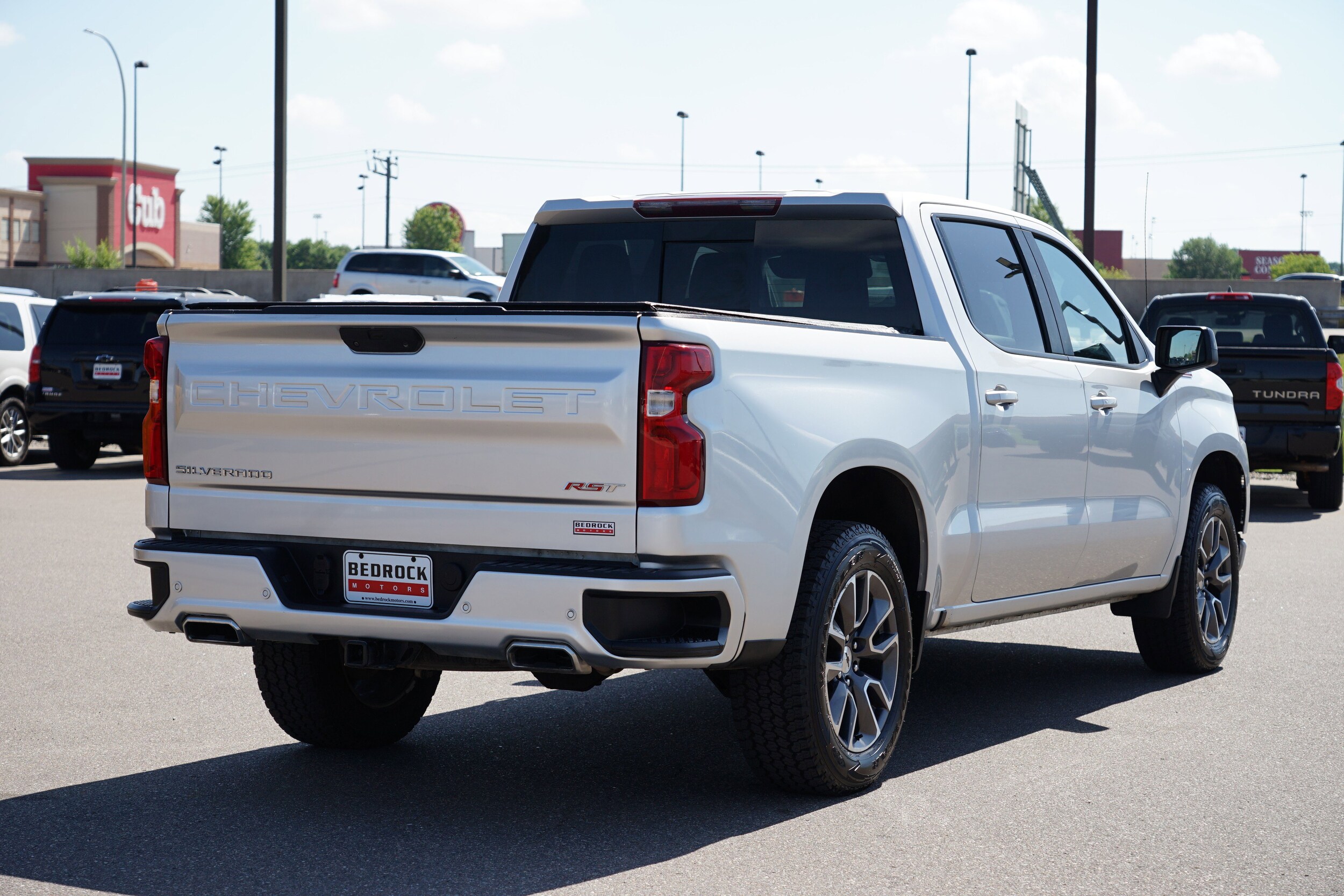 2022 Chevrolet Silverado 1500 RST photo 3
