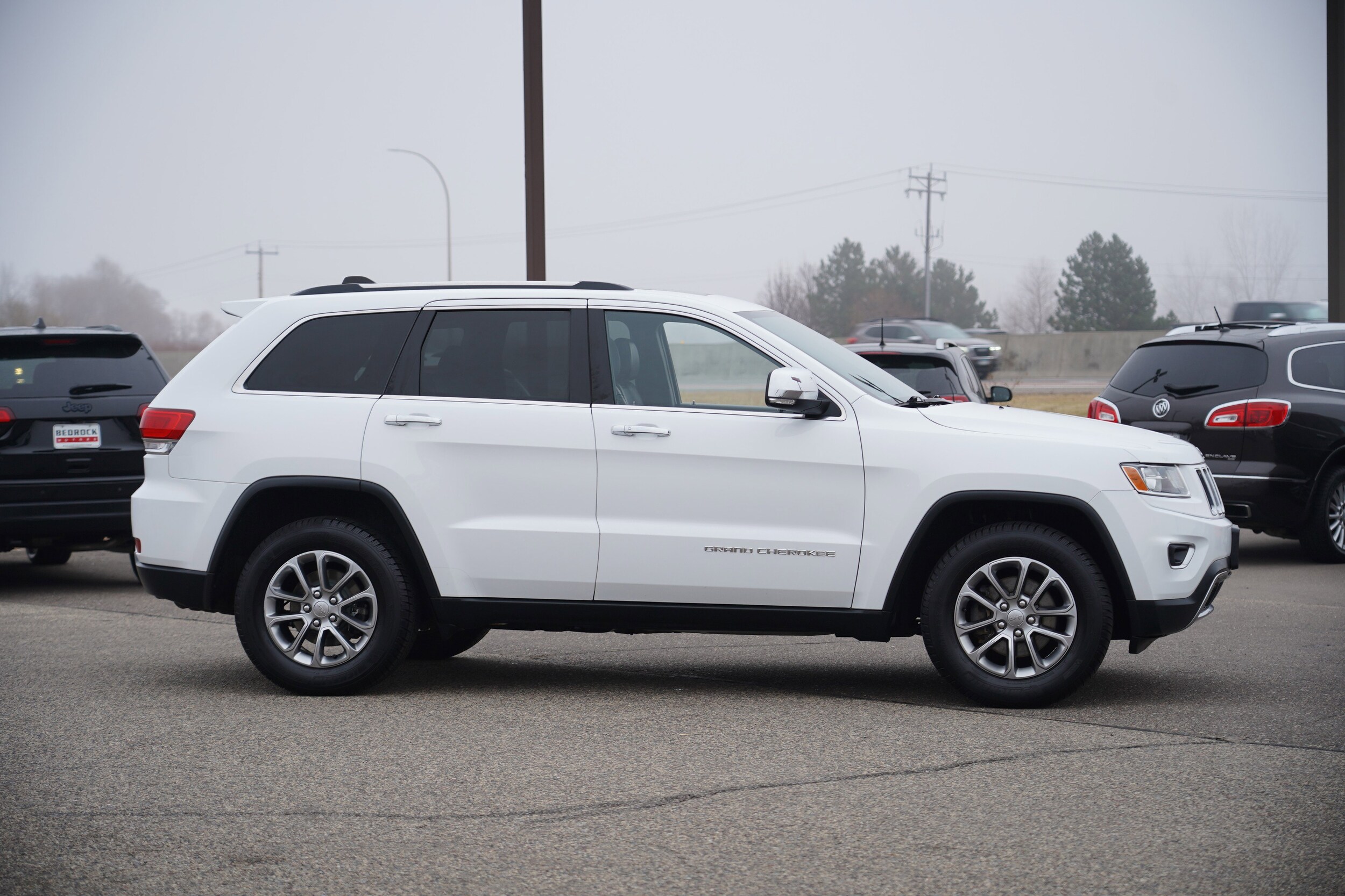 2015 Jeep Grand Cherokee Limited photo 2
