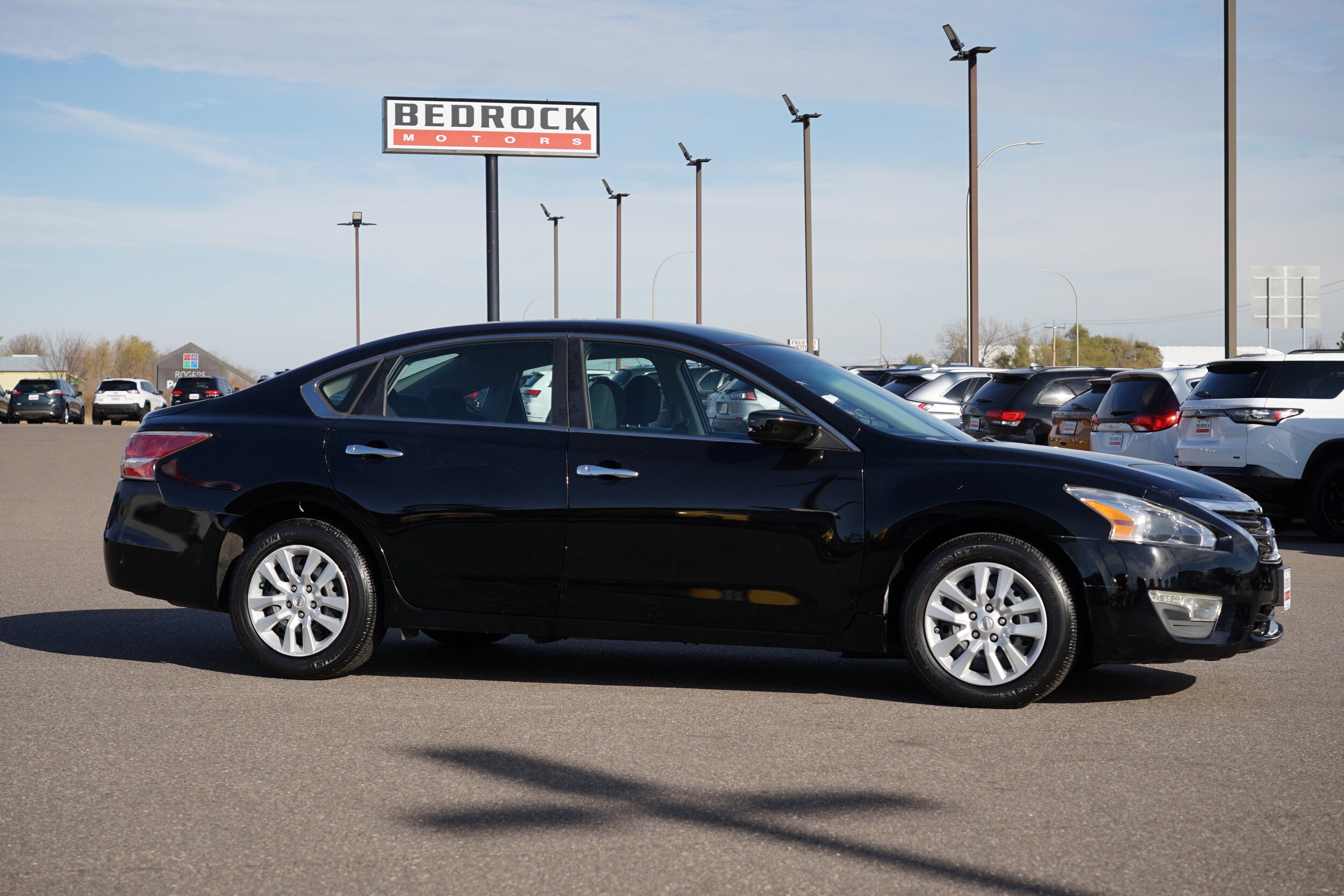 2015 Nissan Altima 2.5 S photo 2