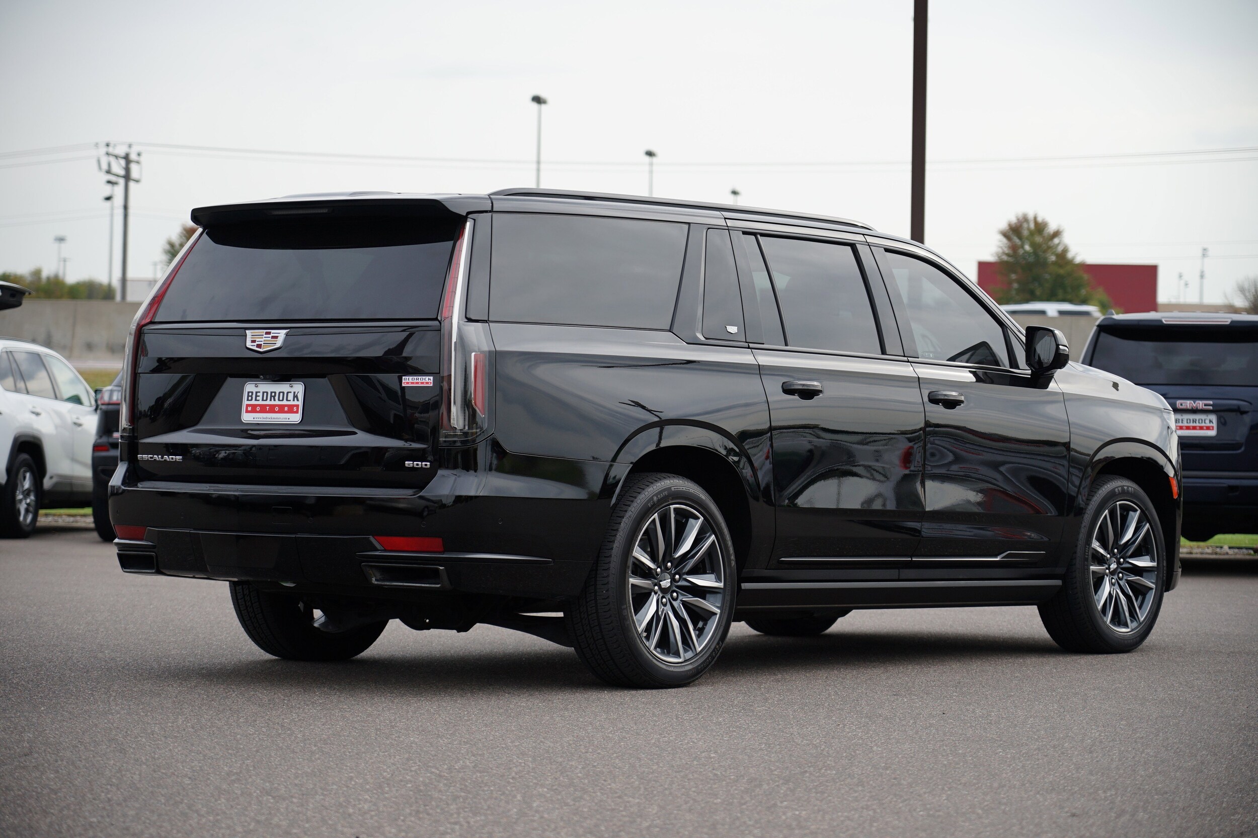 2021 Cadillac Escalade ESV Sport photo 3