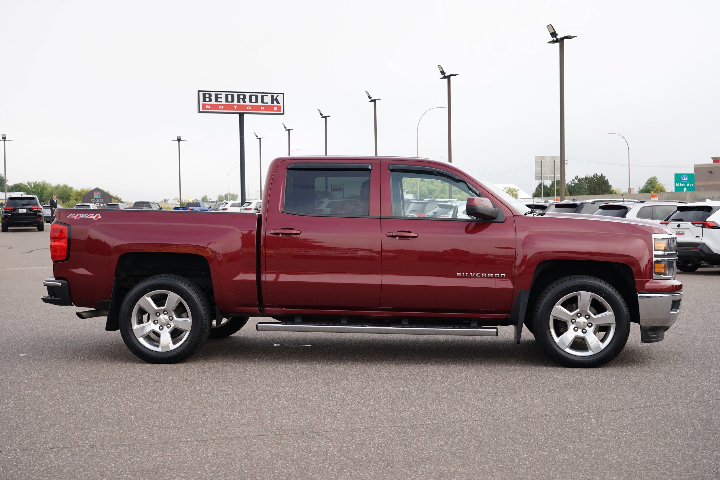 2014 Chevrolet Silverado 1500 LT photo 2