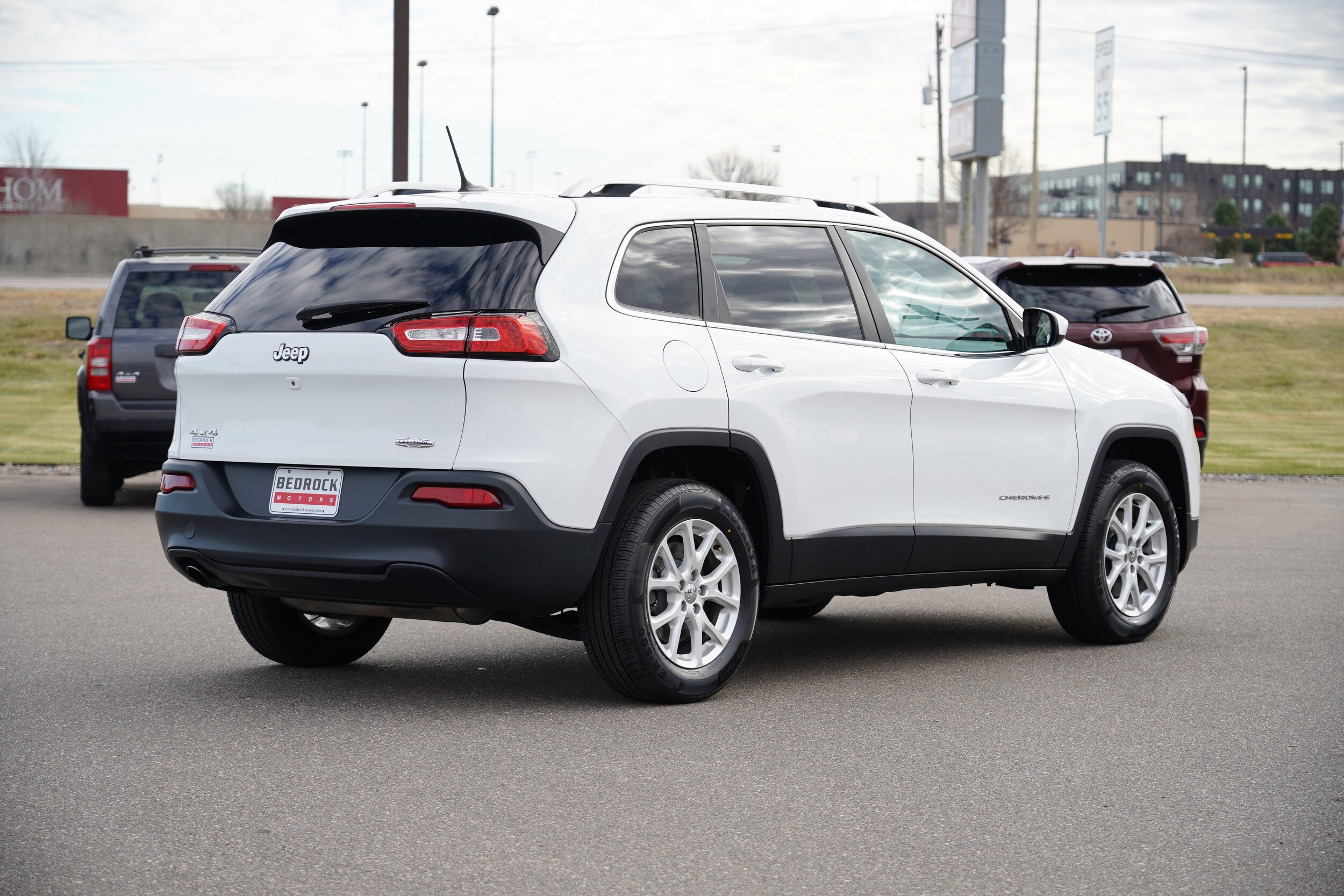 2015 Jeep Cherokee Latitude photo 2